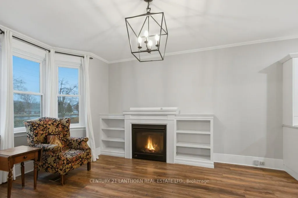 320 Grand Road