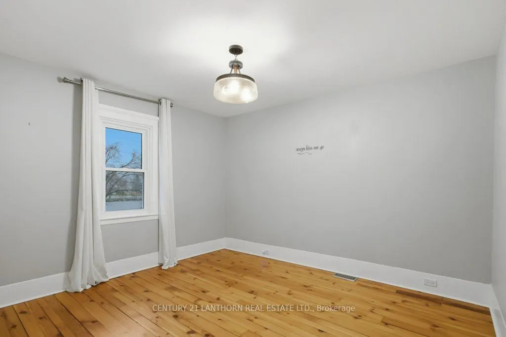 320 Grand Road