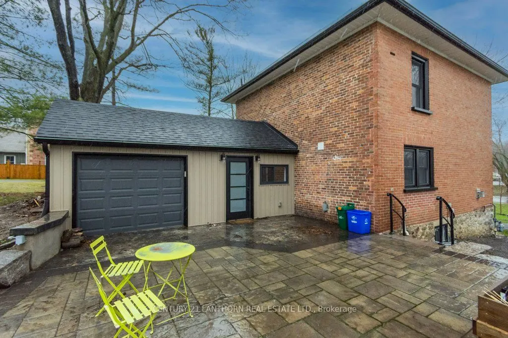 320 Grand Road