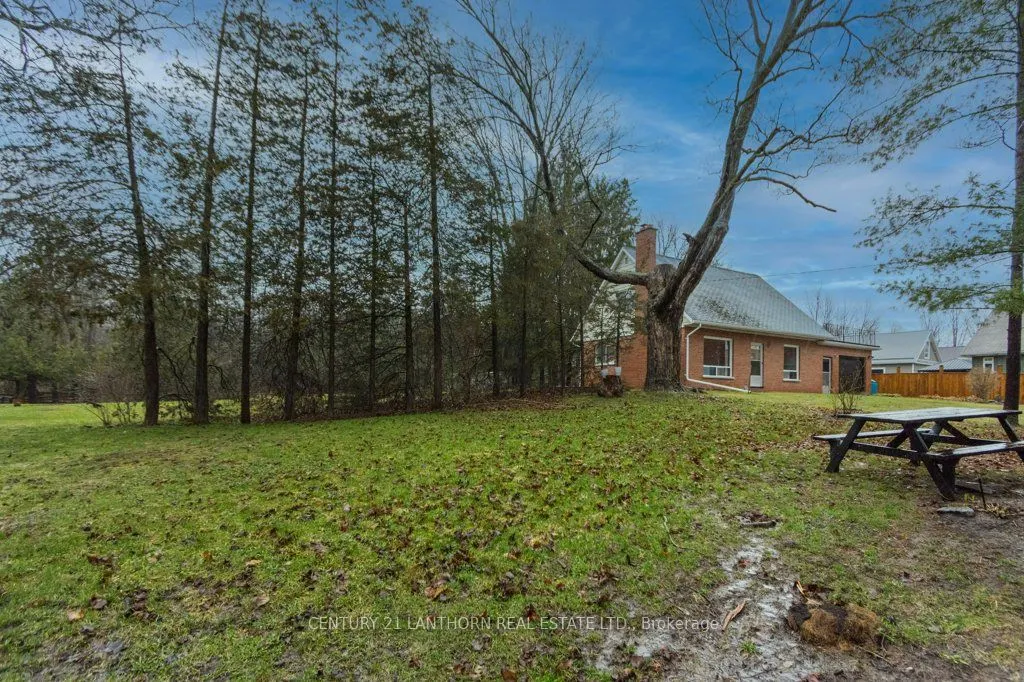 320 Grand Road