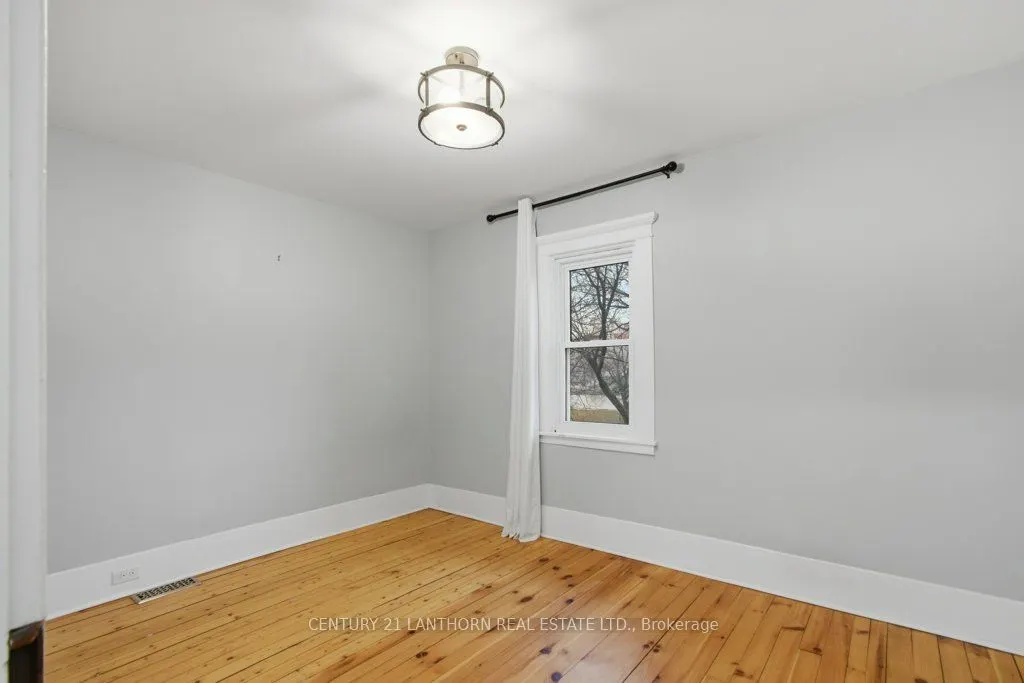 320 Grand Road