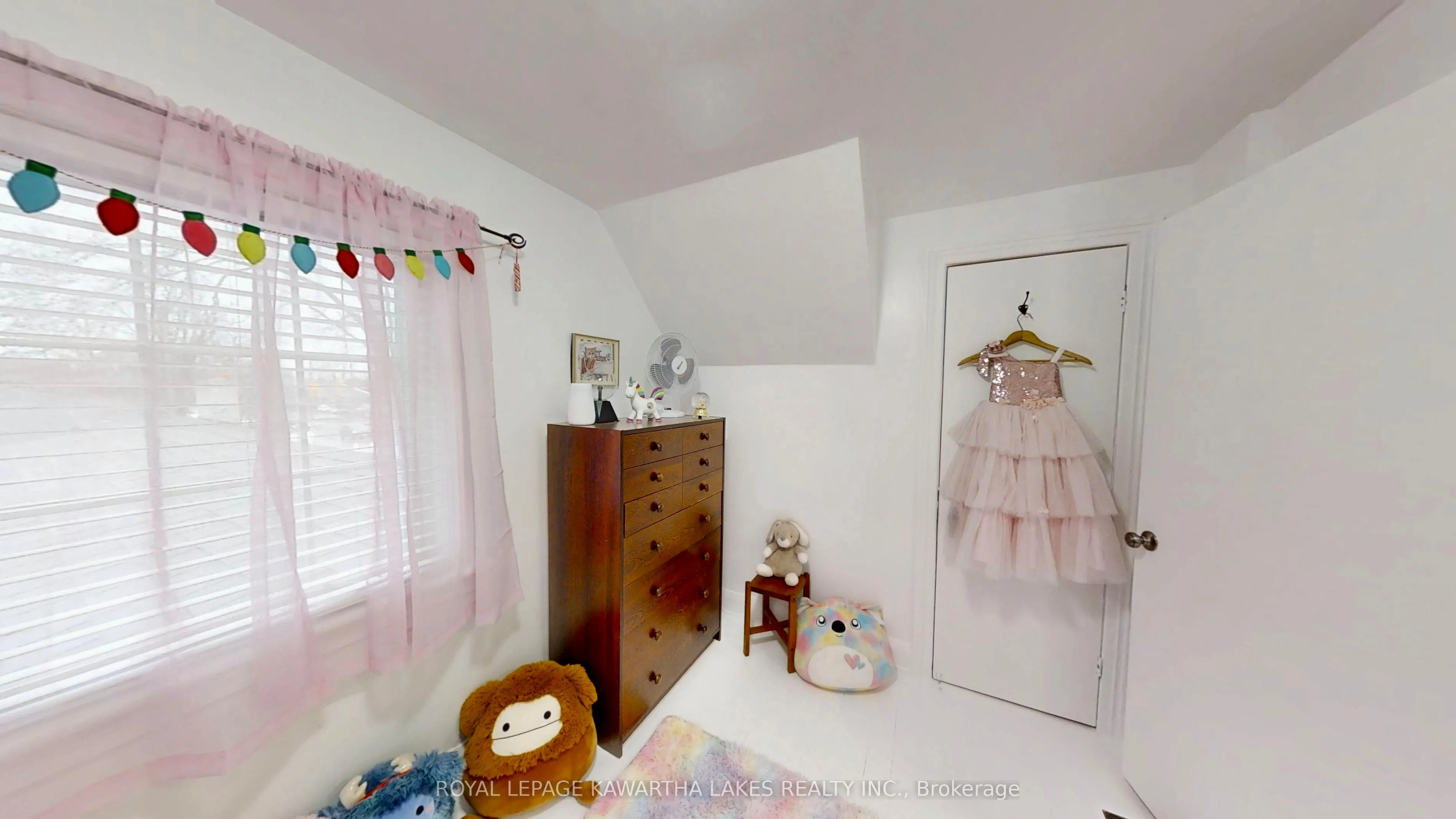 114 Colborne Street W