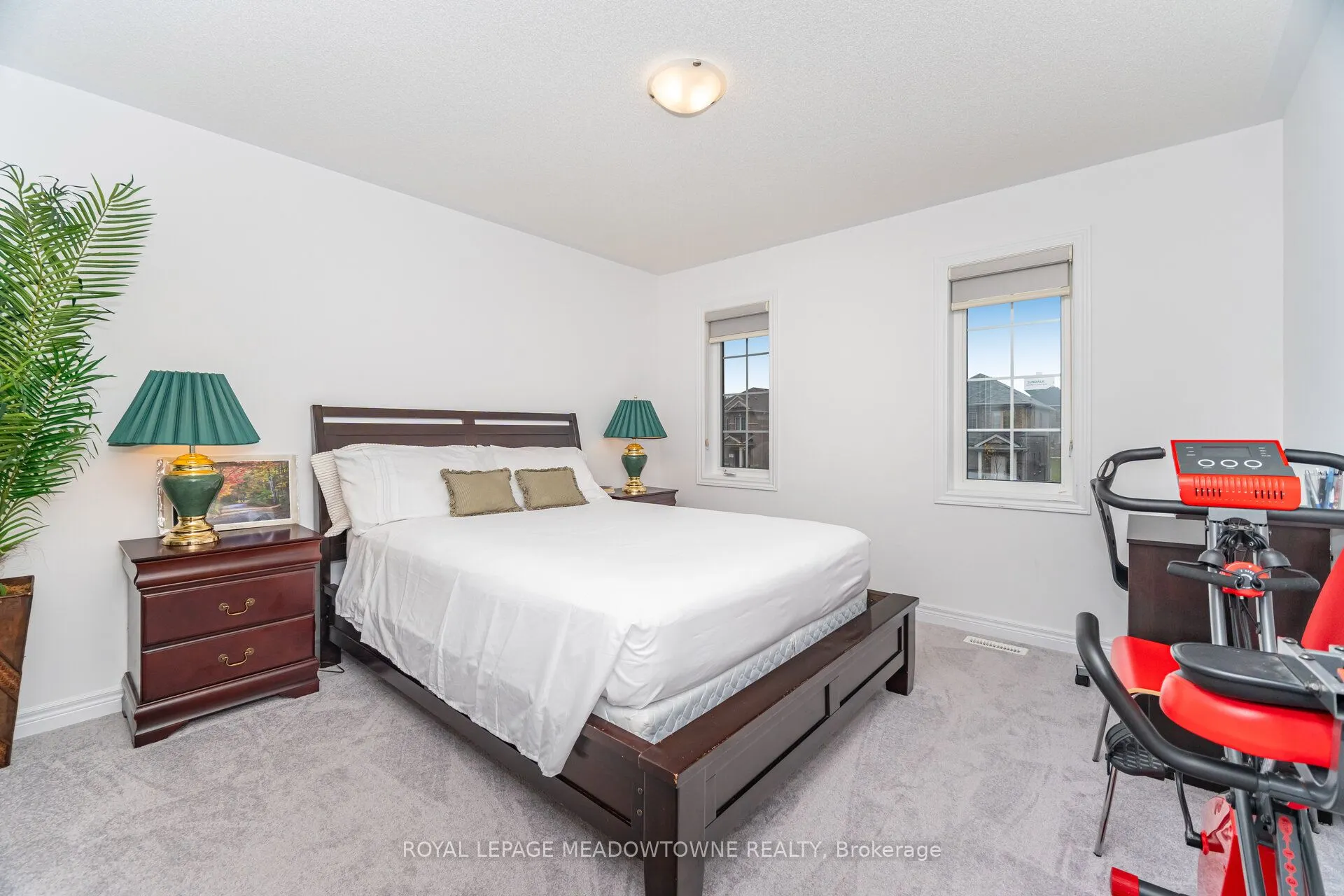 301 Ridley Crescent
