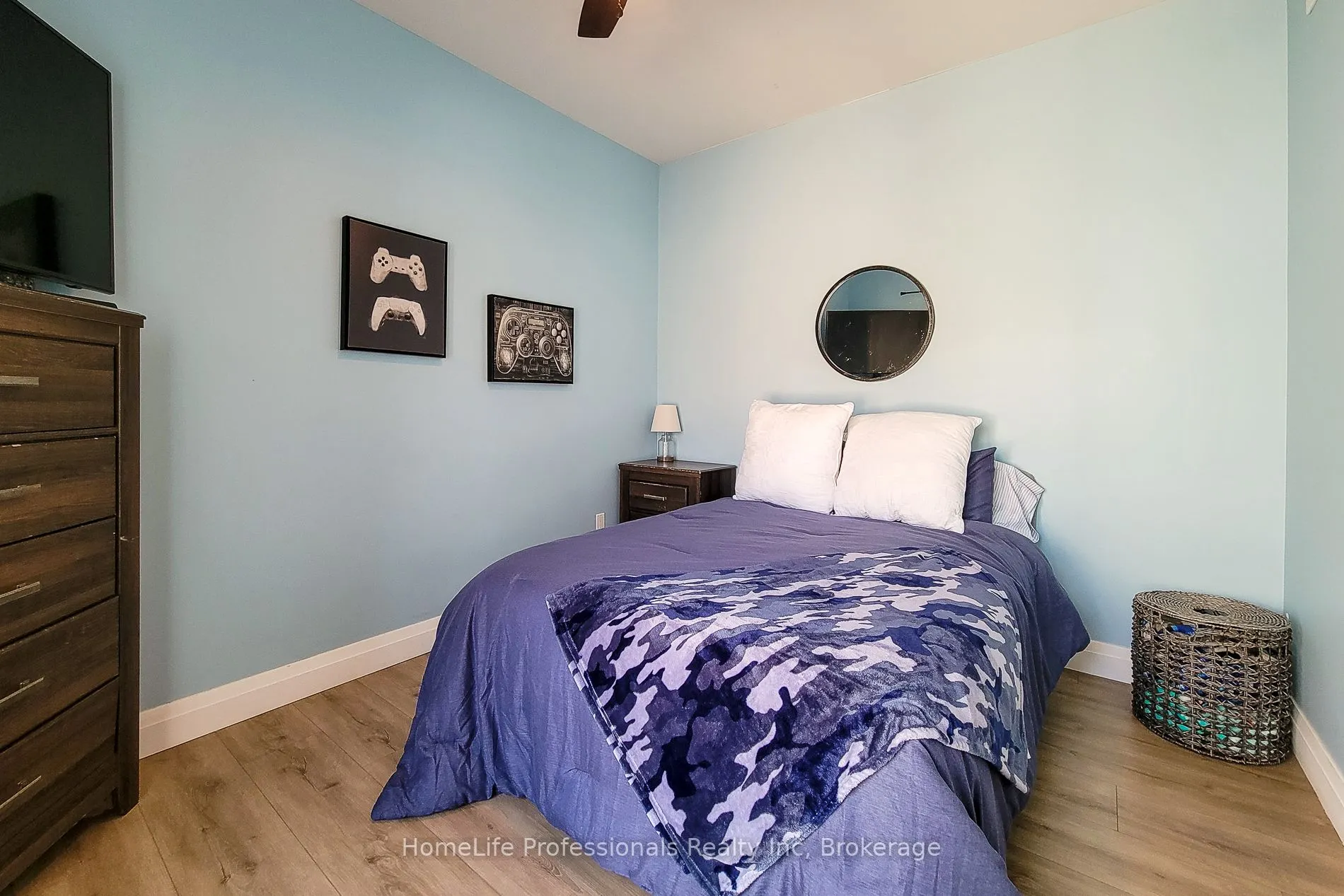 1266 Colborne Street W