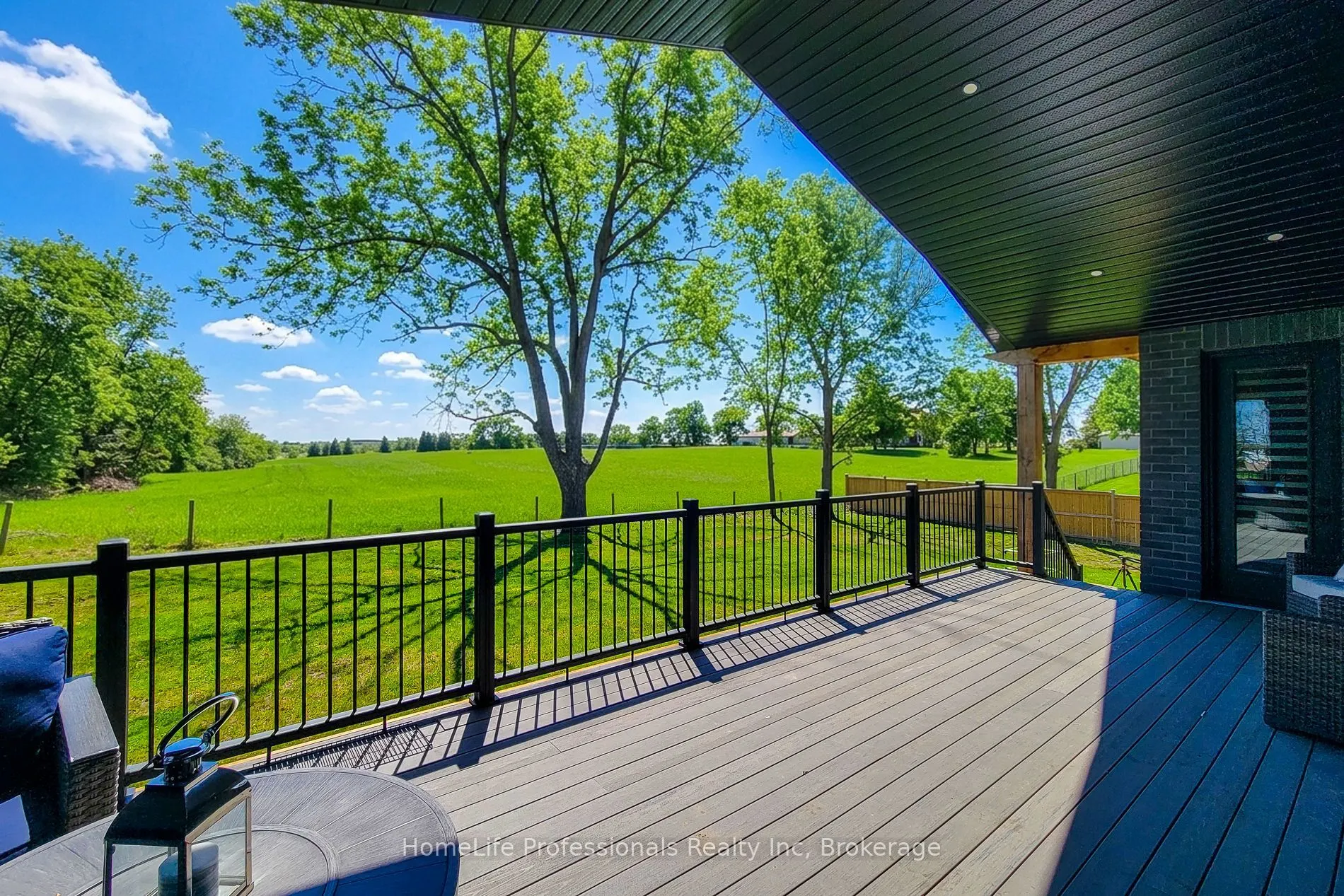 1266 Colborne Street W