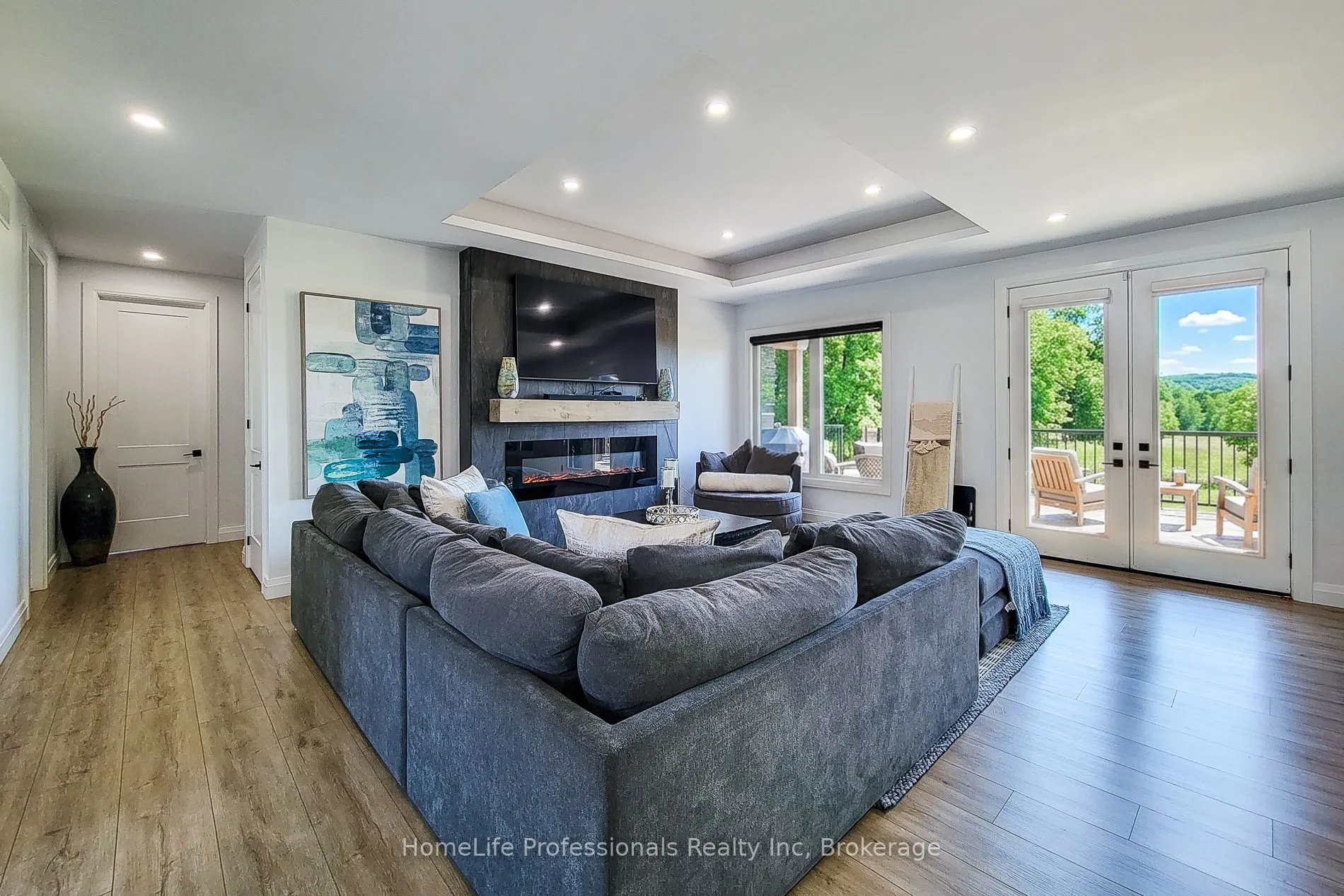 1266 Colborne Street W