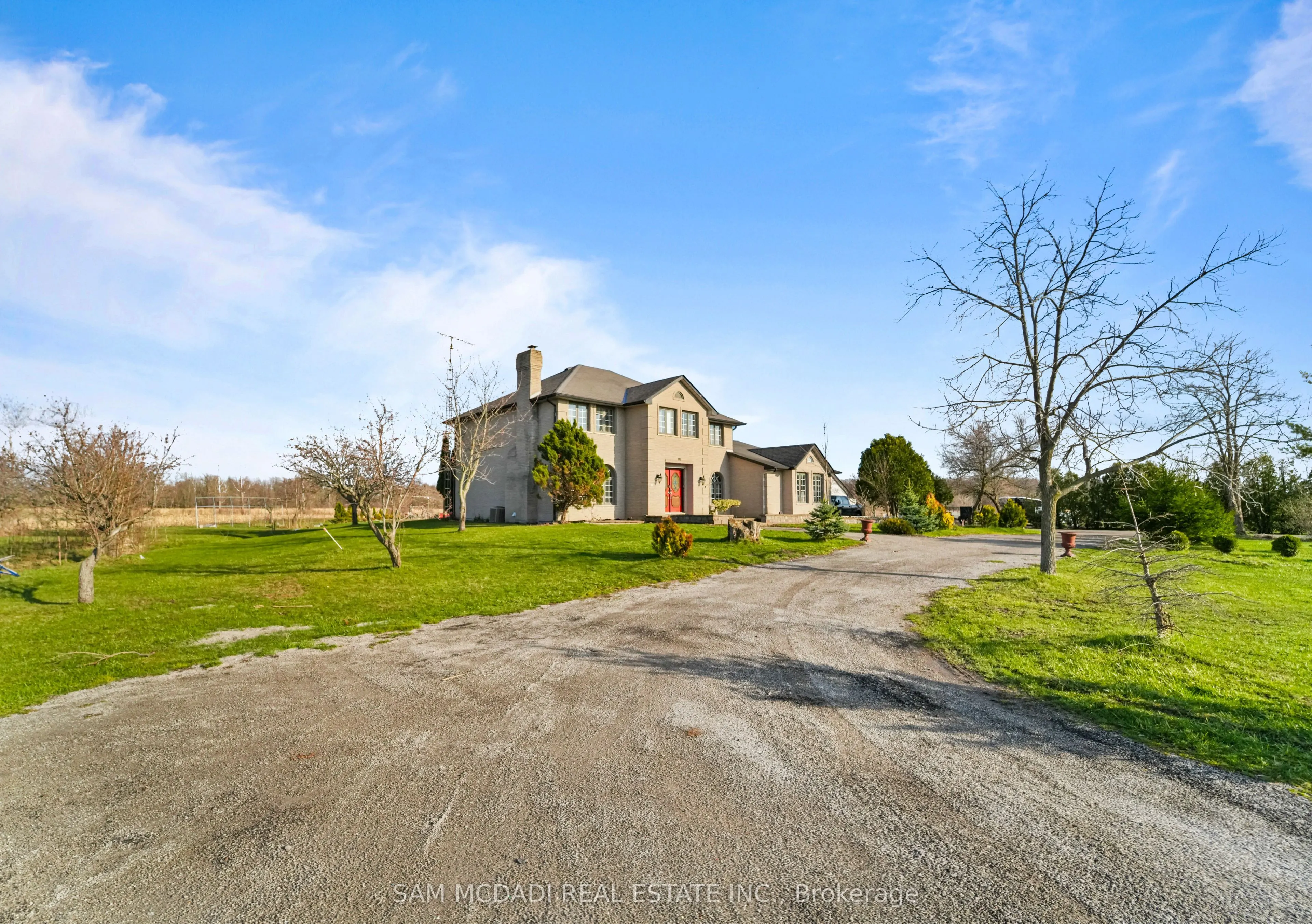 225 Park Road S
