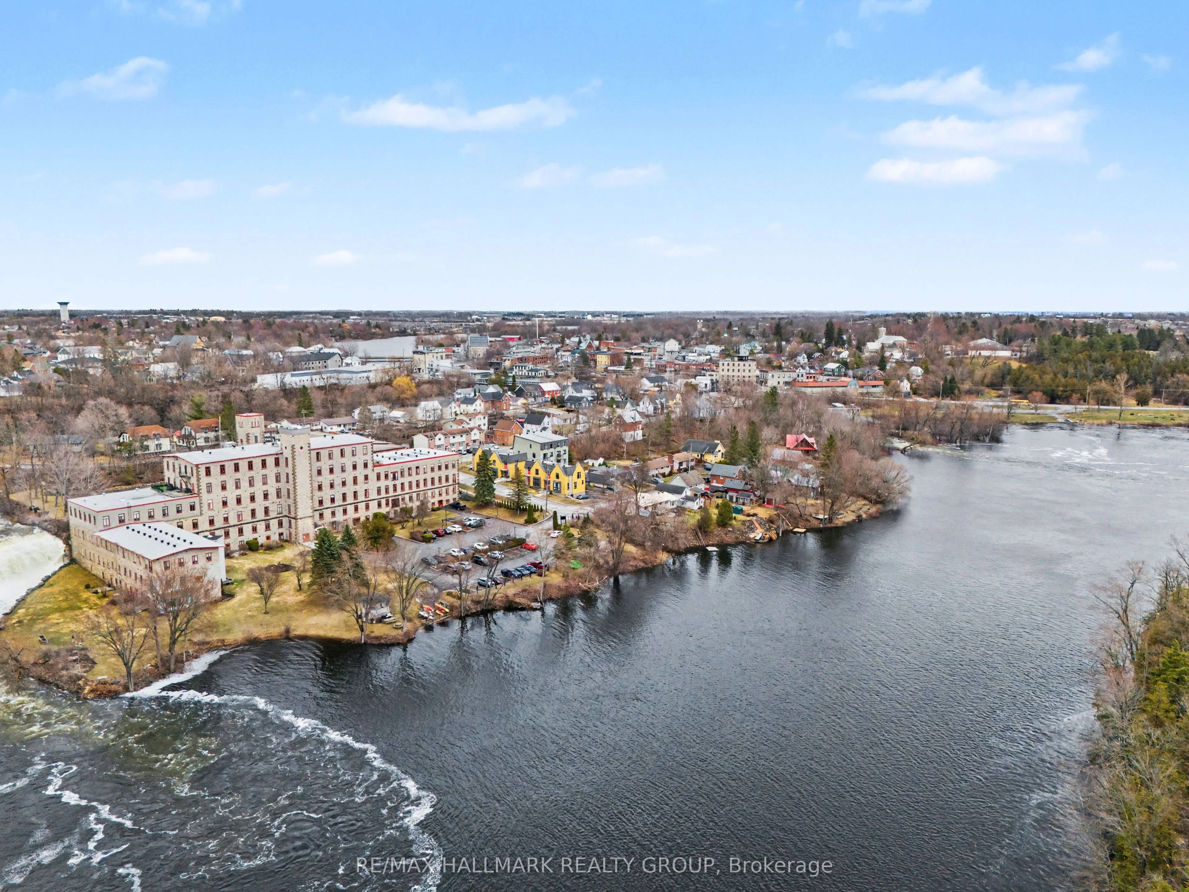 1 Rosamond Street E #206
