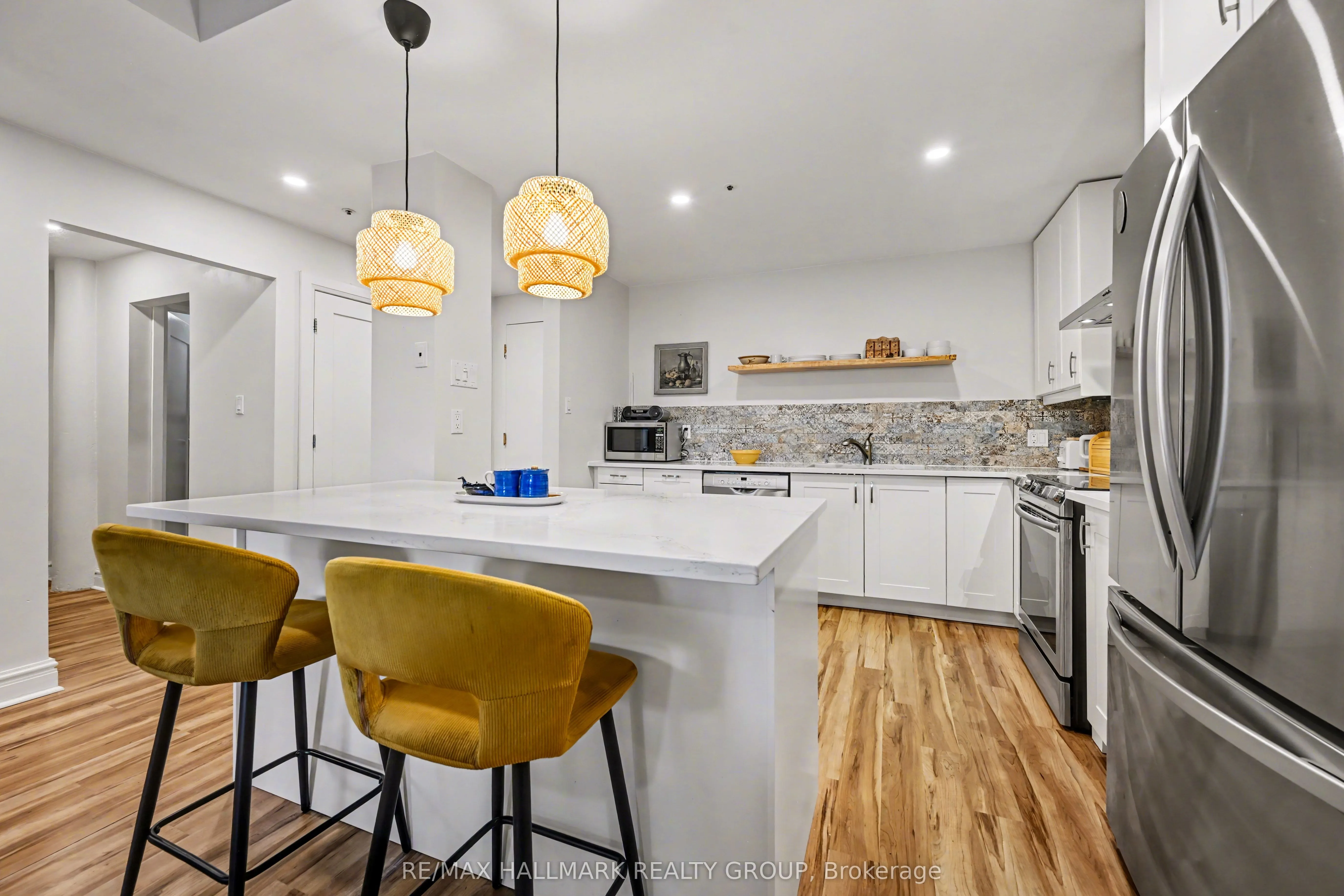 1 Rosamond Street E #206