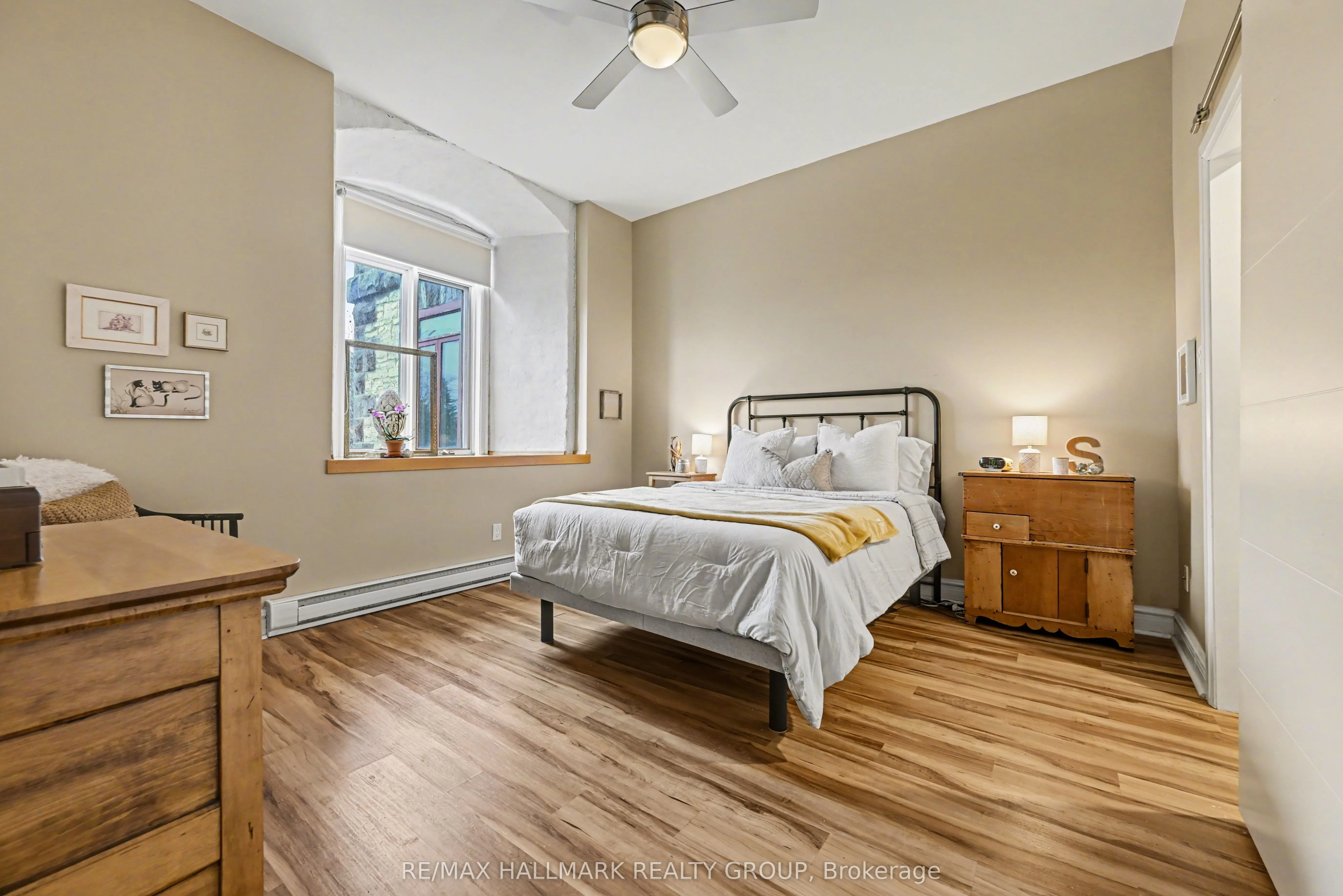 1 Rosamond Street E #206