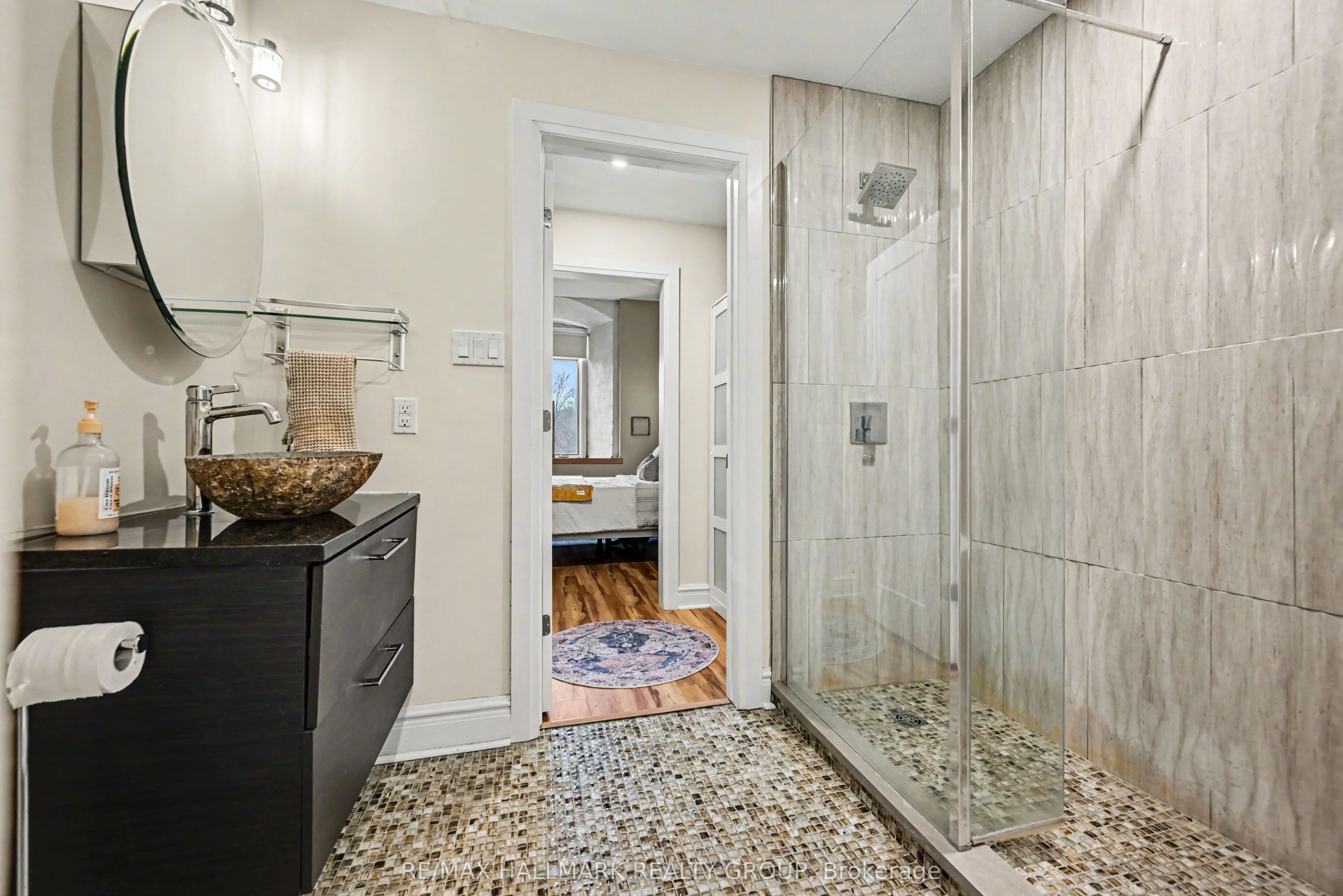 1 Rosamond Street E #206