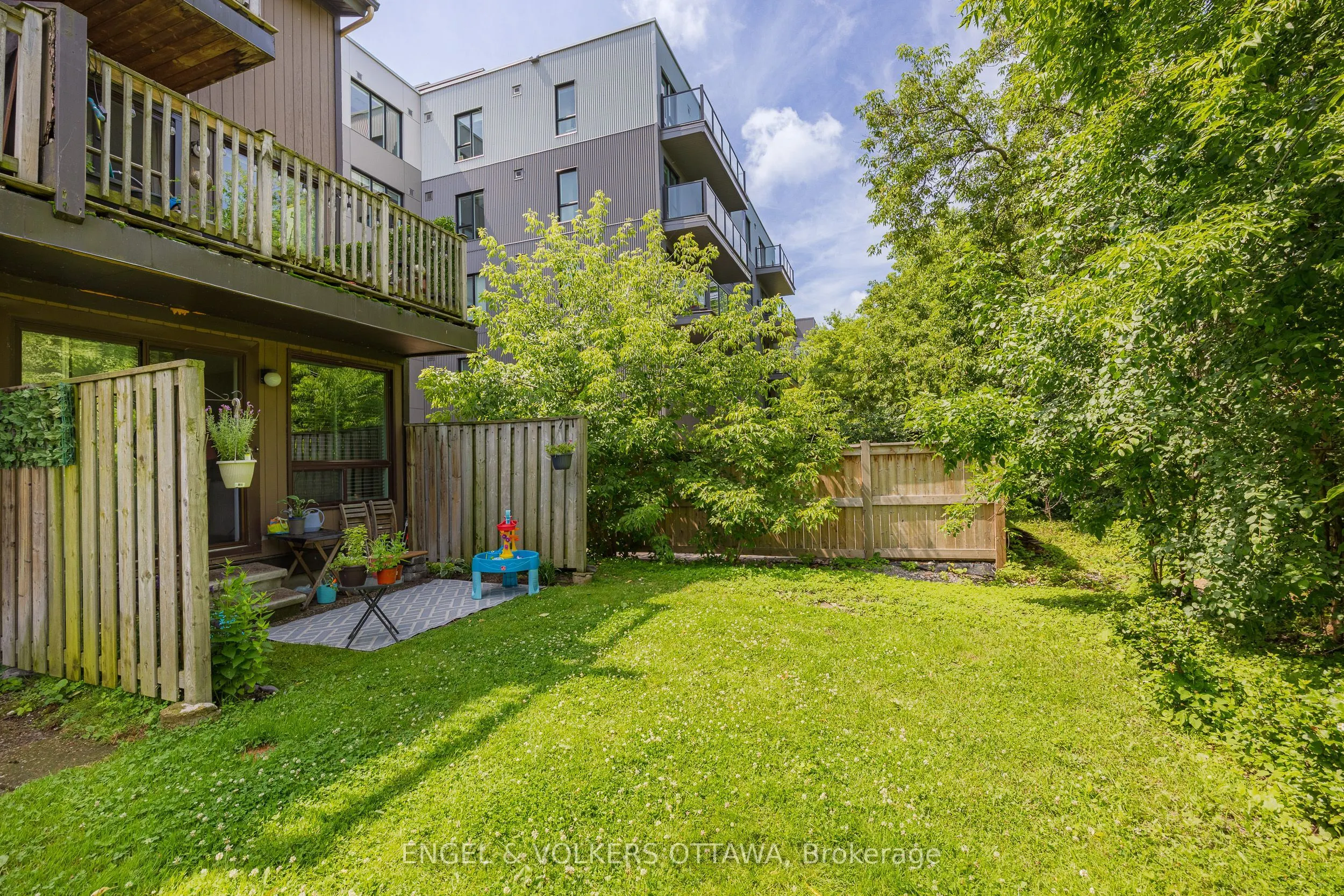 35 Robinson Avenue #B