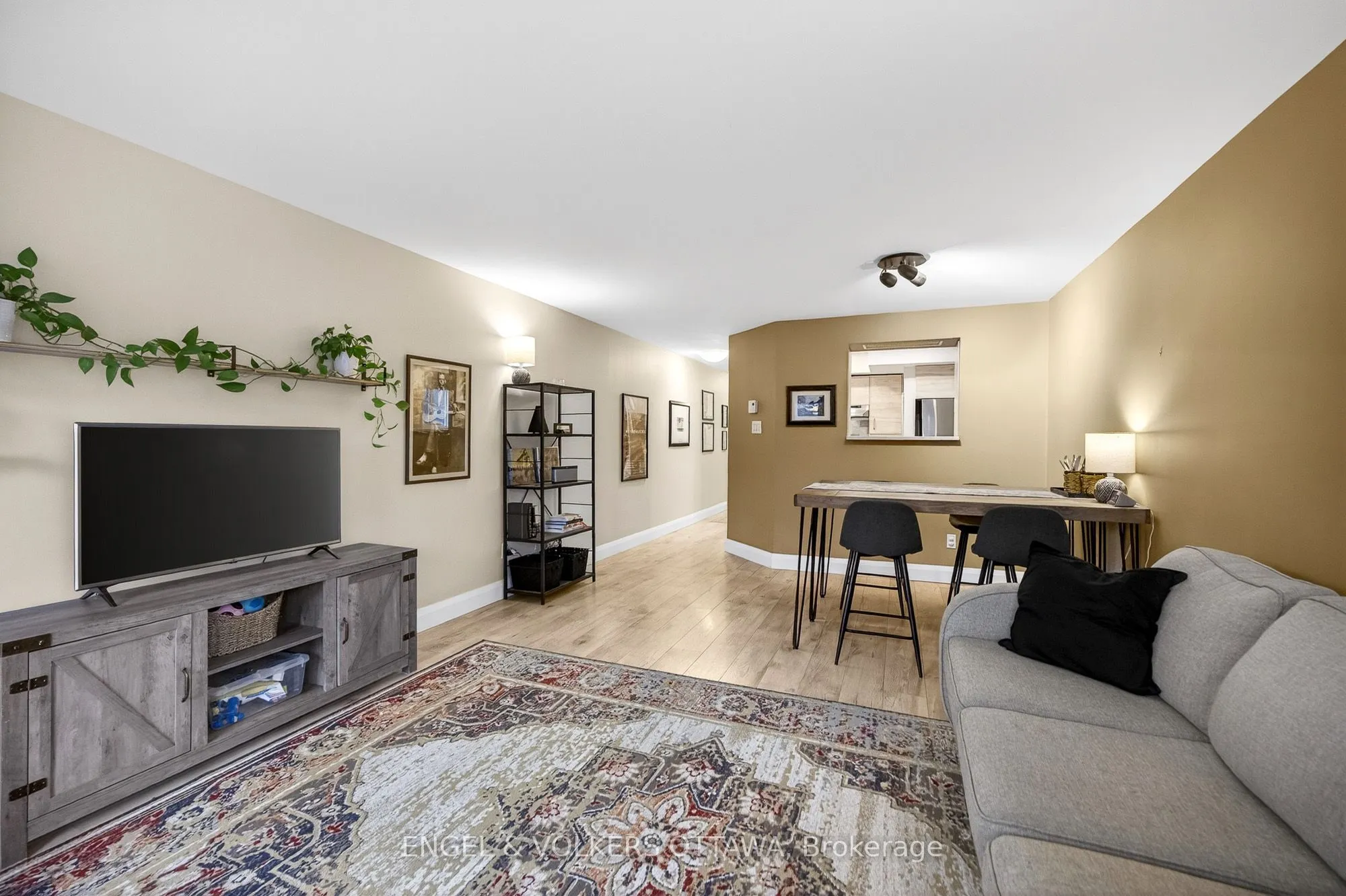 35 Robinson Avenue #B