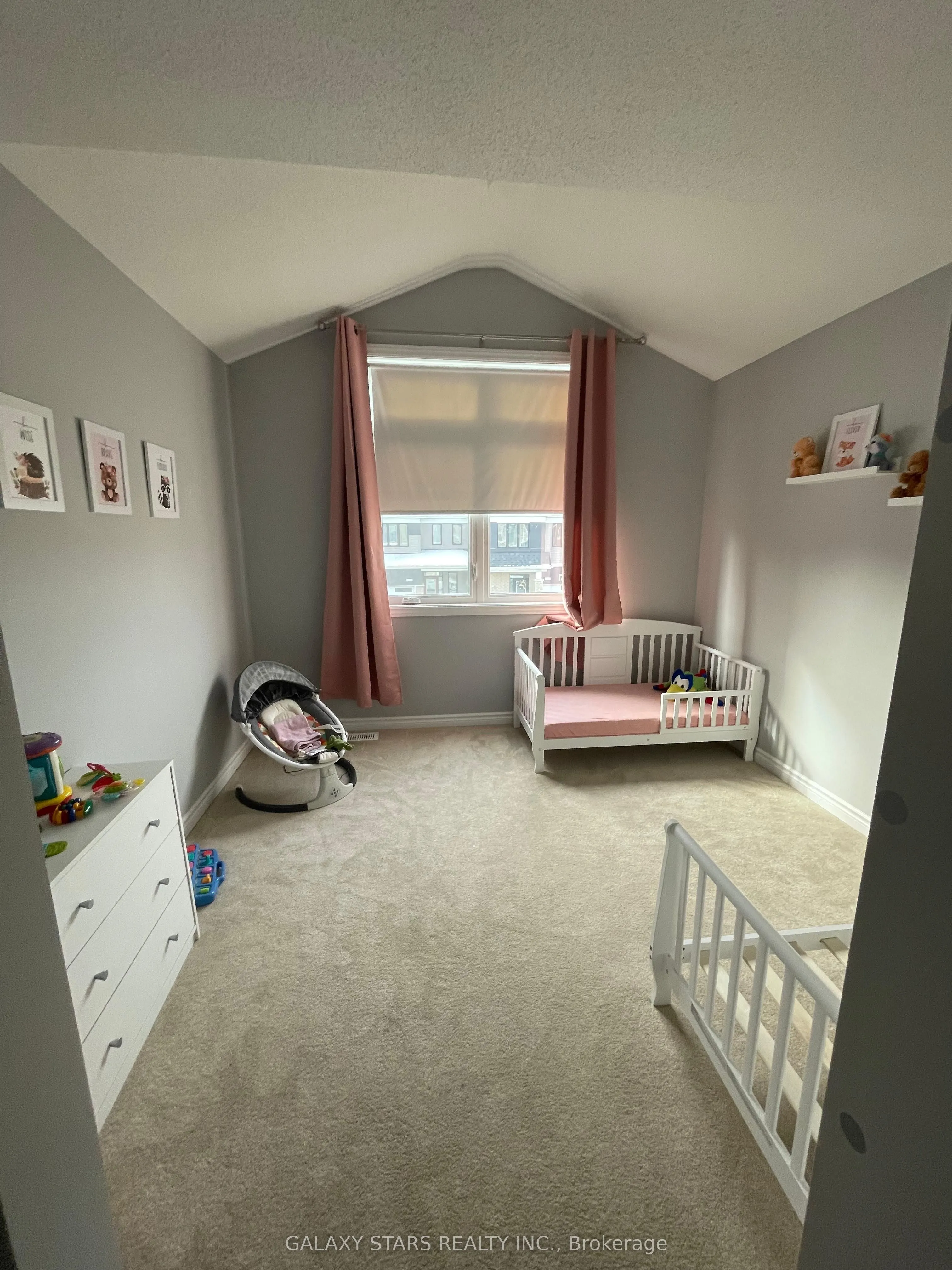 327 Aphelion Crescent