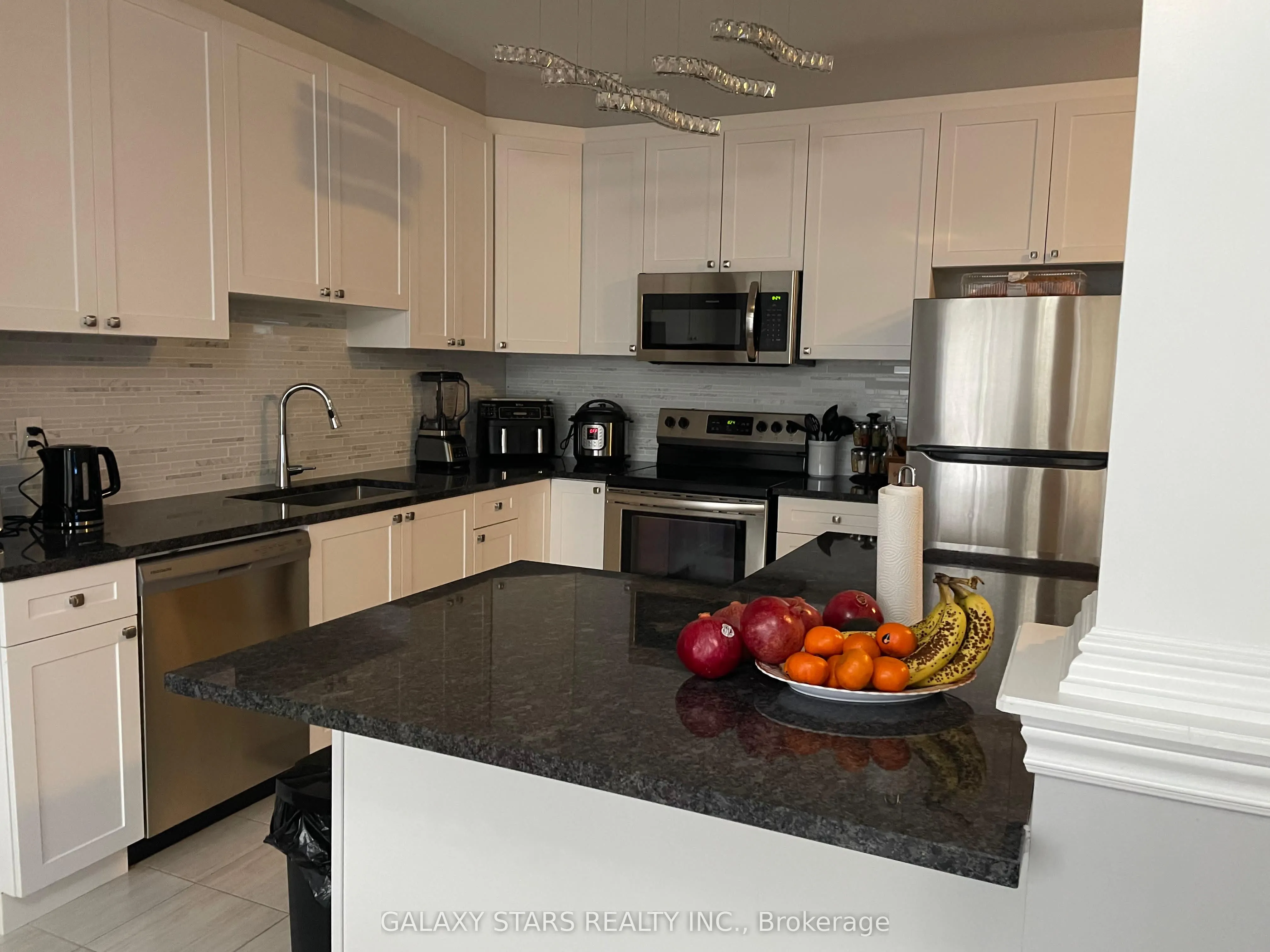 327 Aphelion Crescent