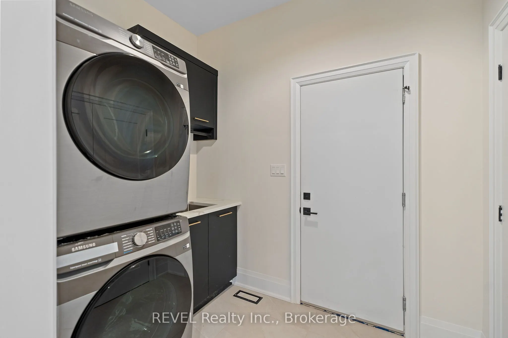 11 Accursi Crescent