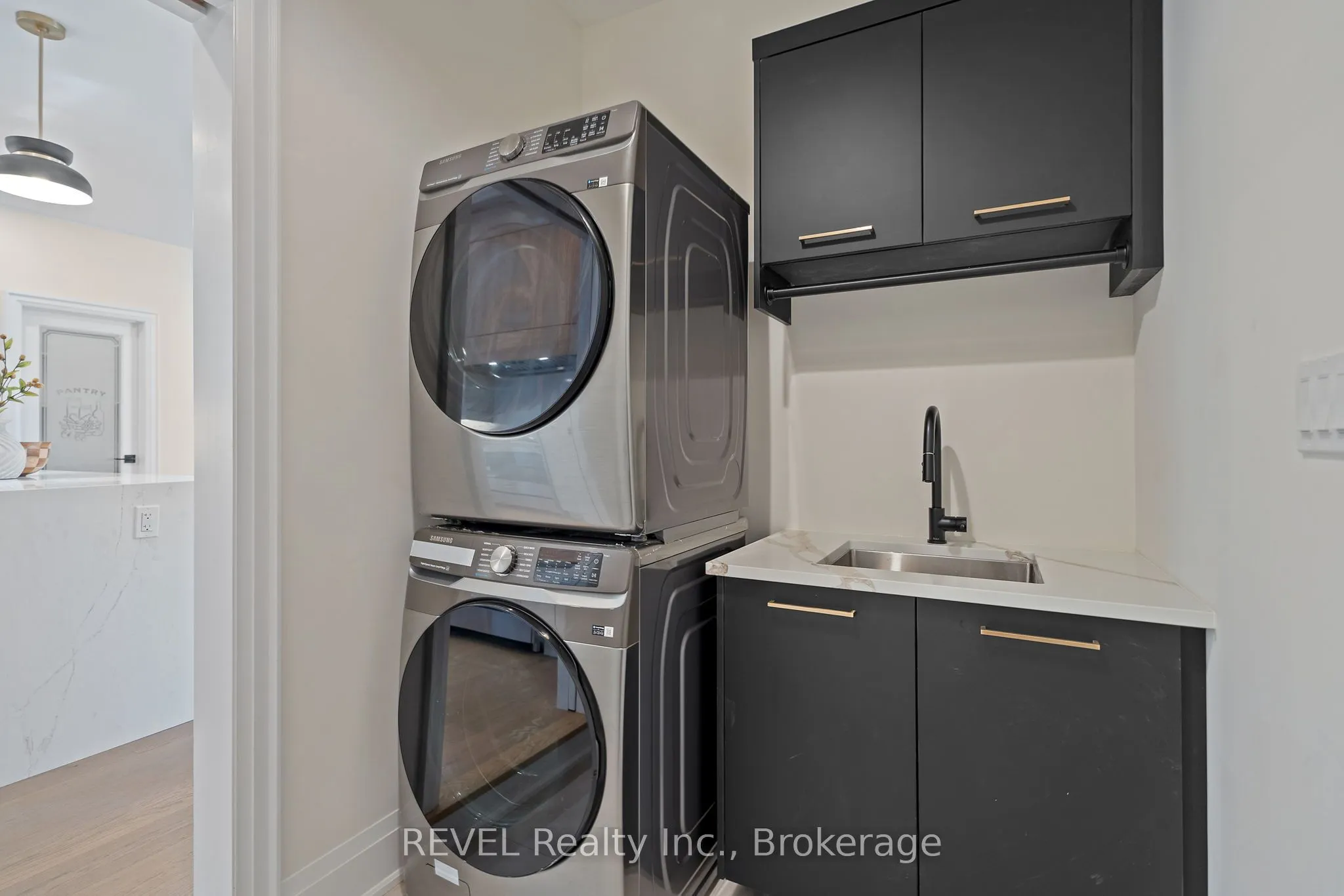 11 Accursi Crescent