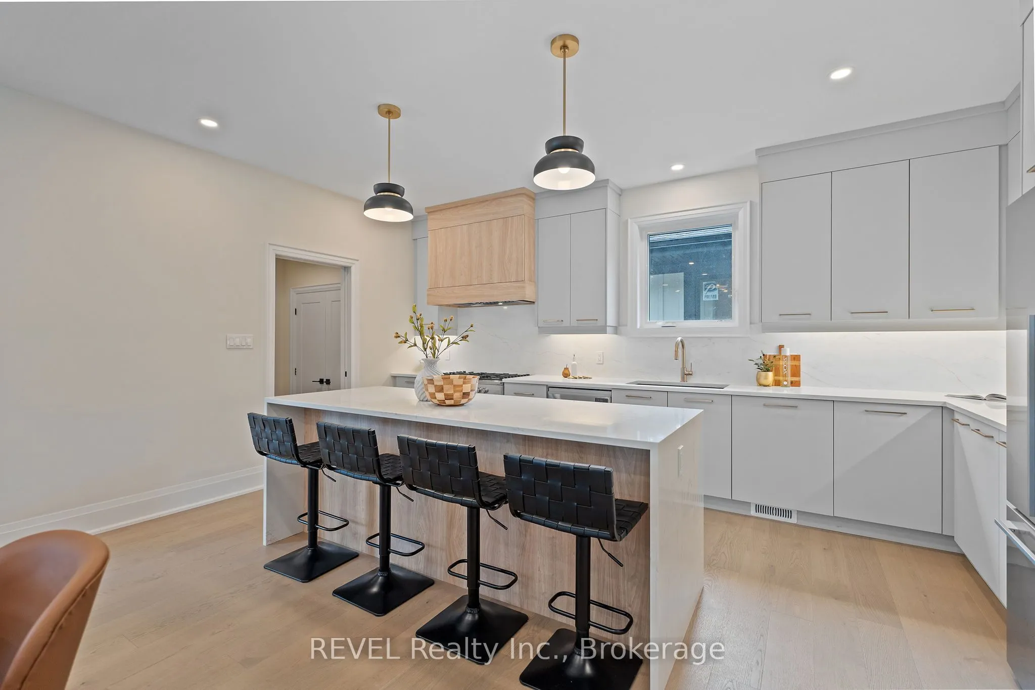 11 Accursi Crescent