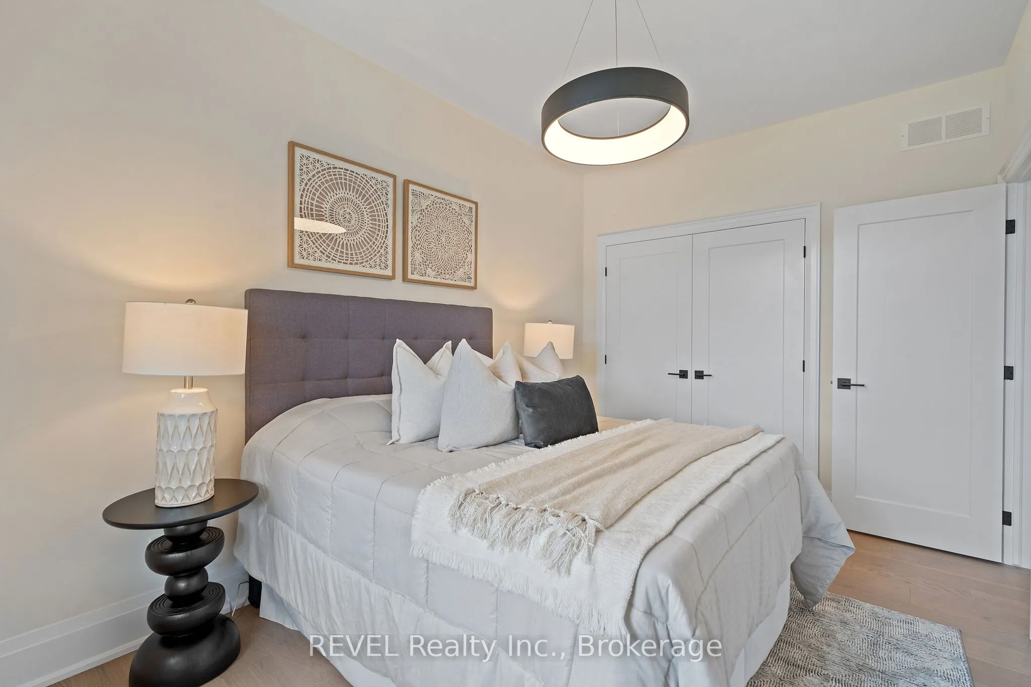 11 Accursi Crescent