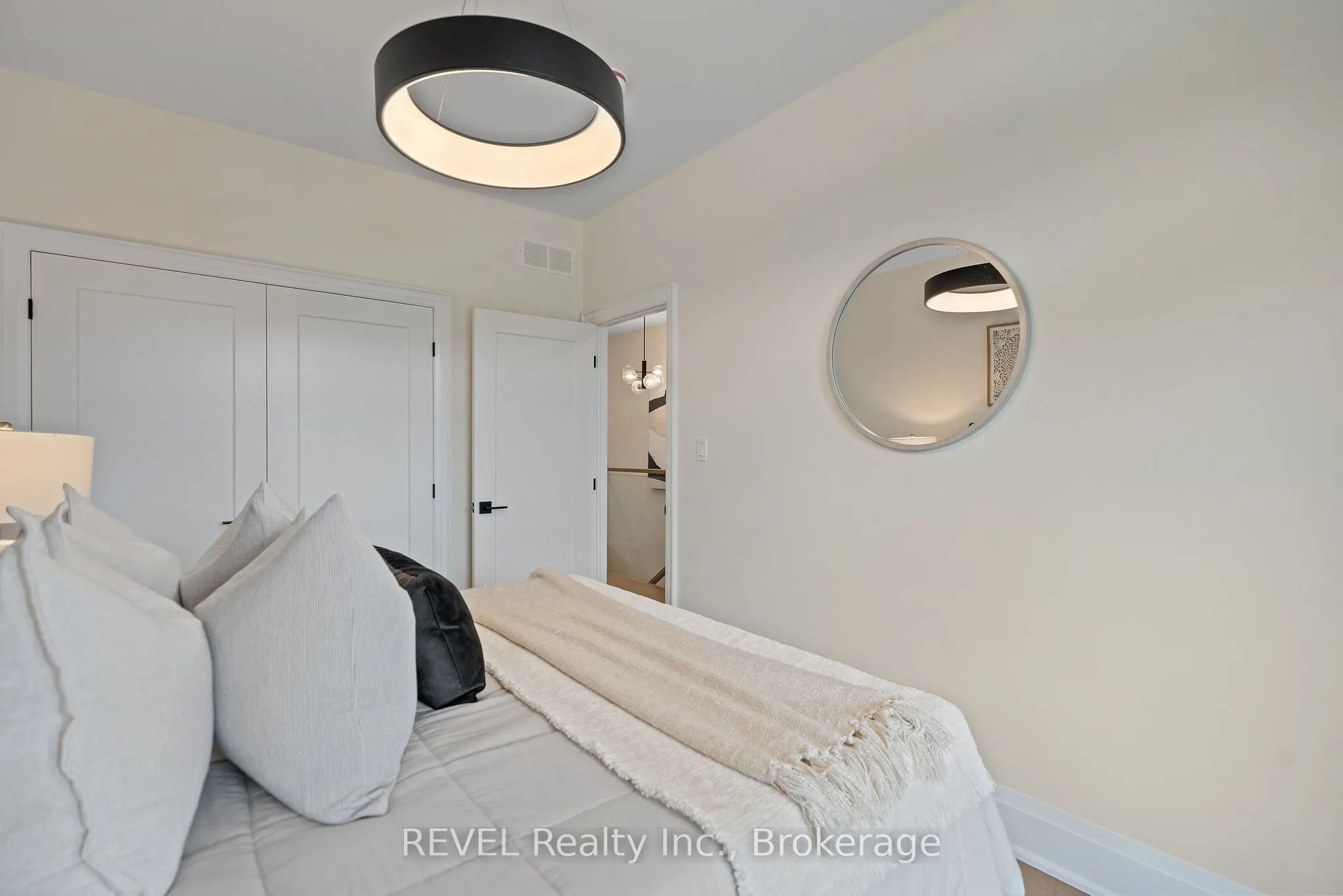 11 Accursi Crescent