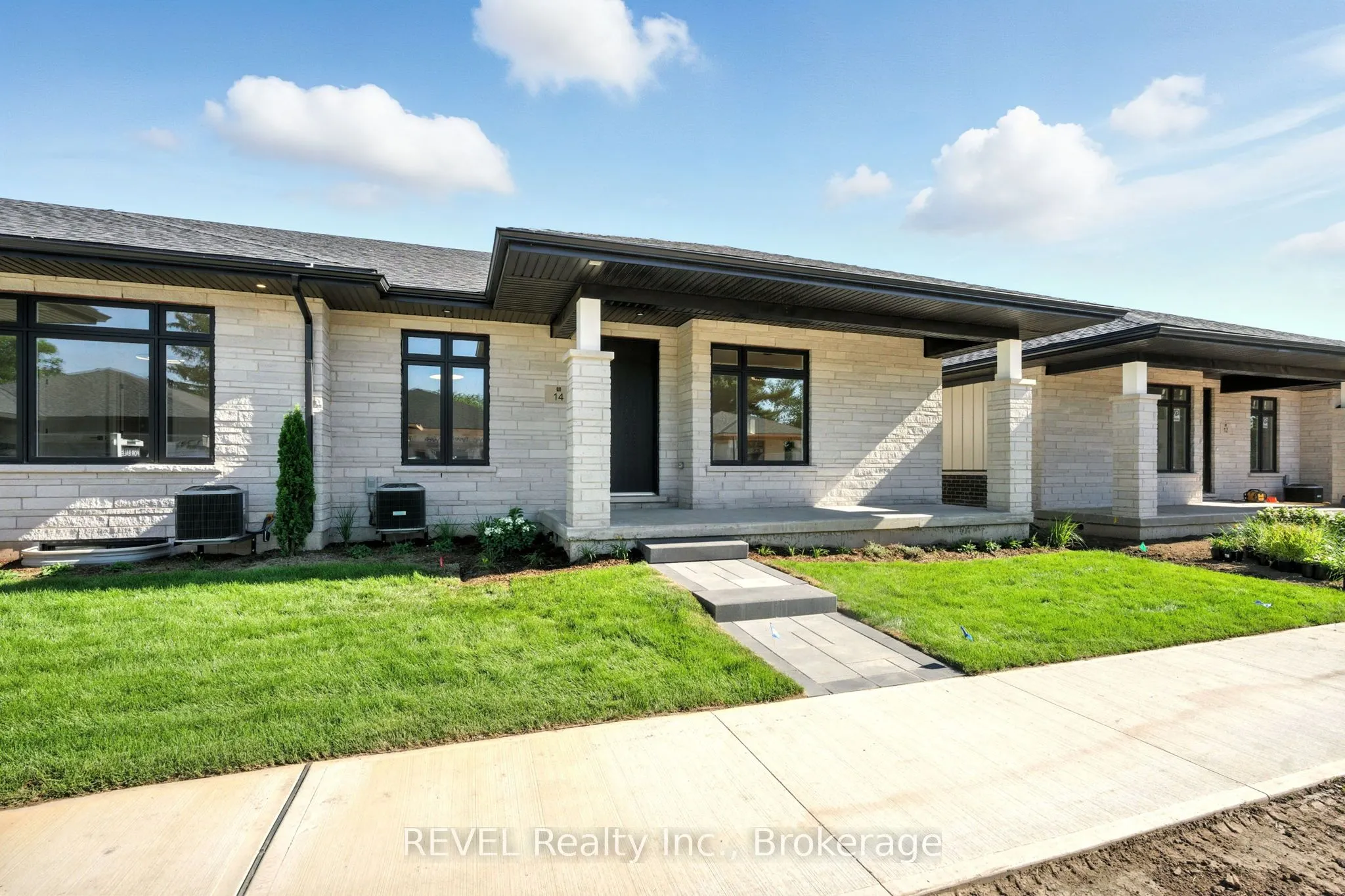 11 Accursi Crescent