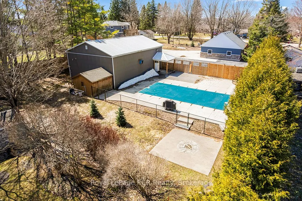 144 LOUCKS Lane