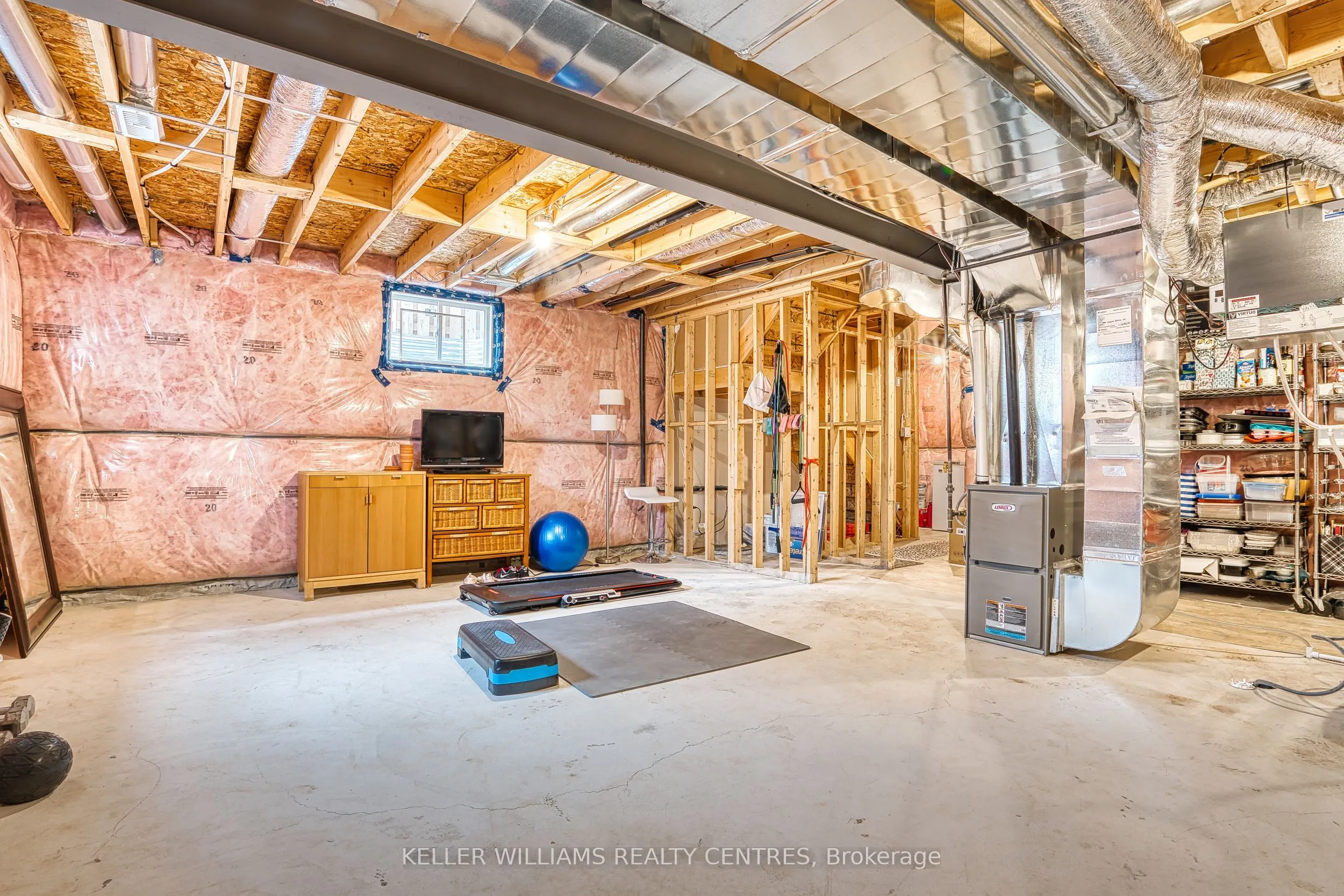 148 Jacob Street E
