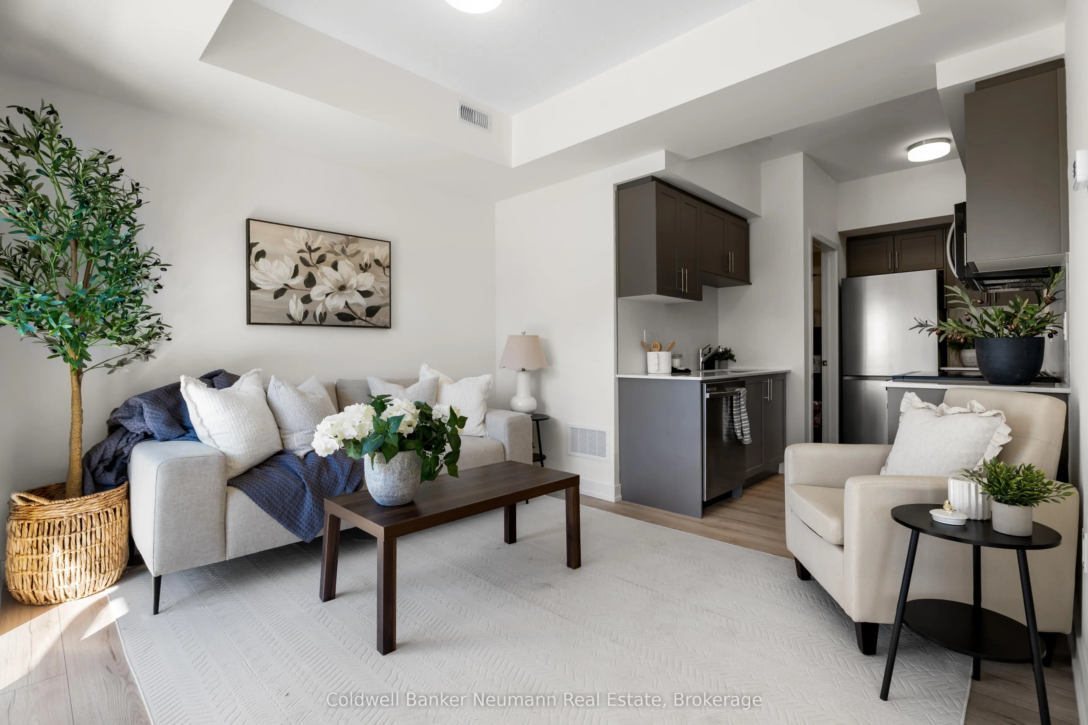 940 St David Street N #51
