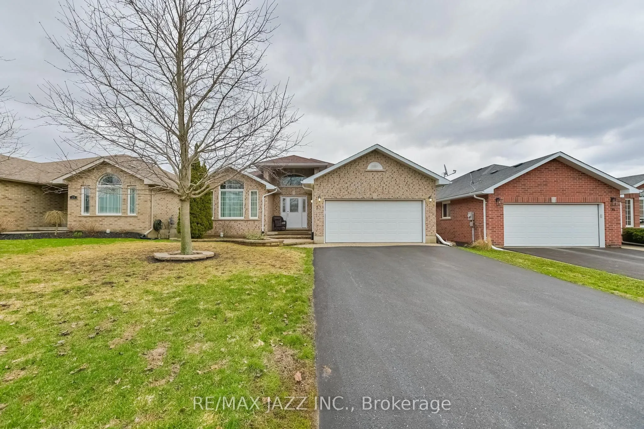 33 Ashwood Crescent
