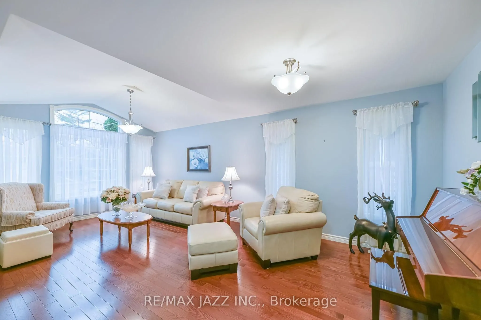 33 Ashwood Crescent