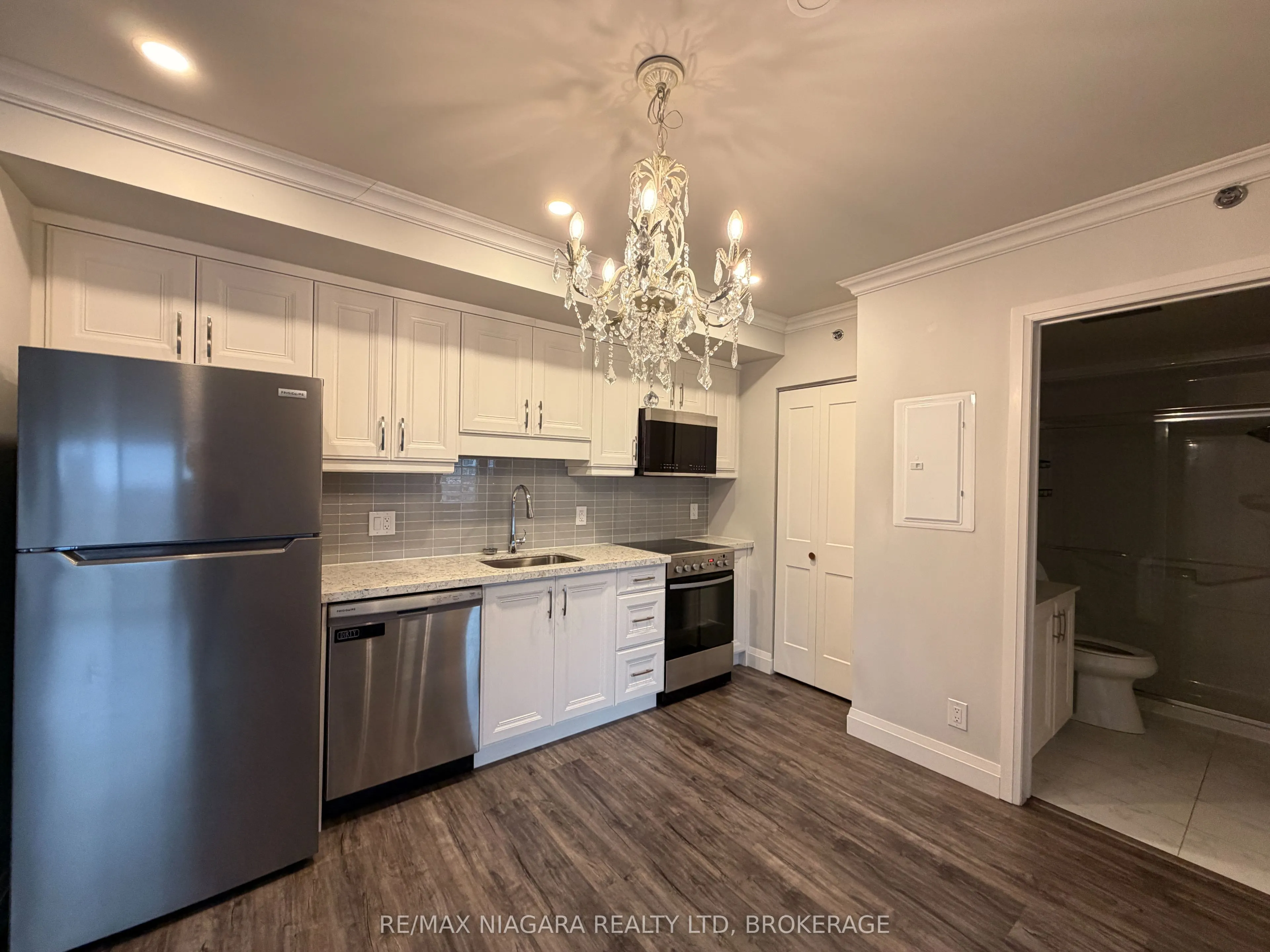 5698 Main Street #814