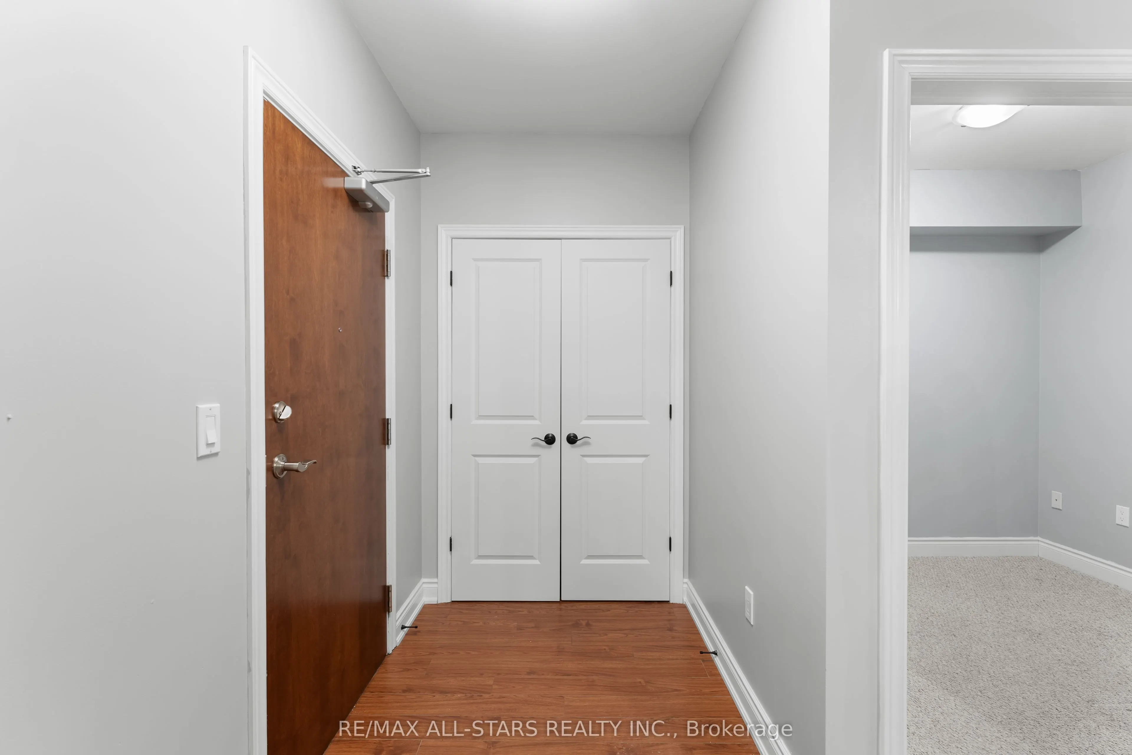 94 Francis Street W #104