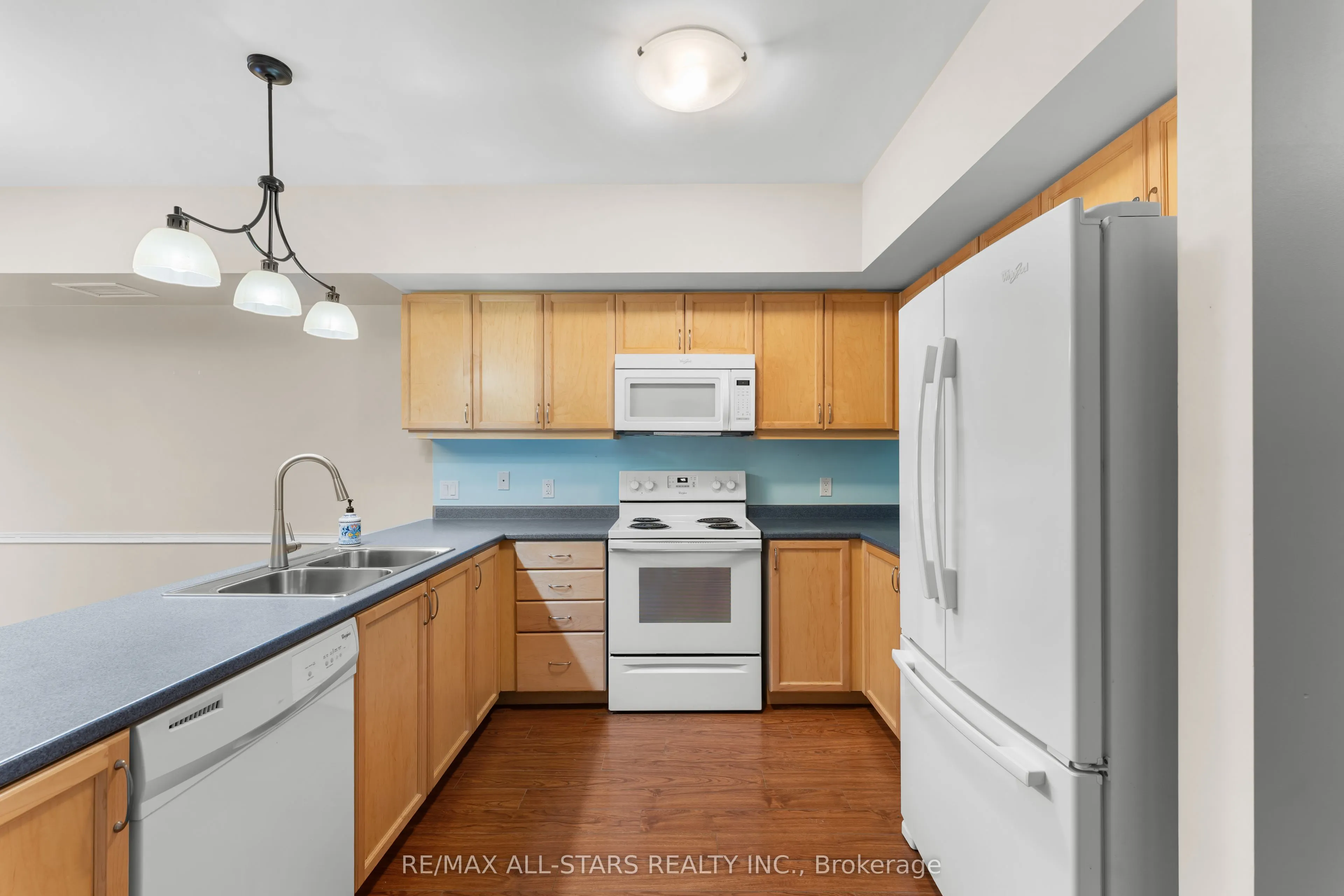 94 Francis Street W #104