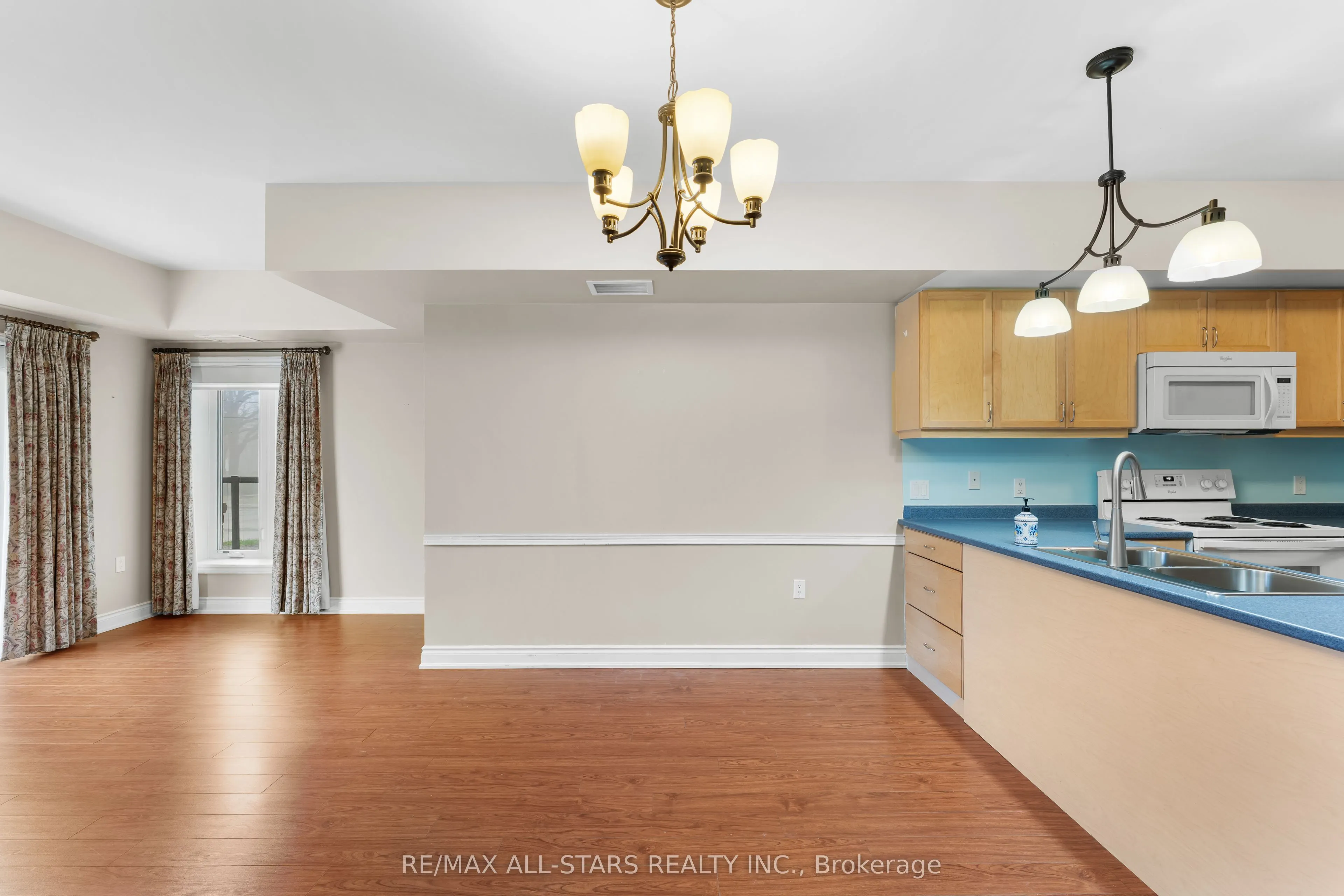 94 Francis Street W #104