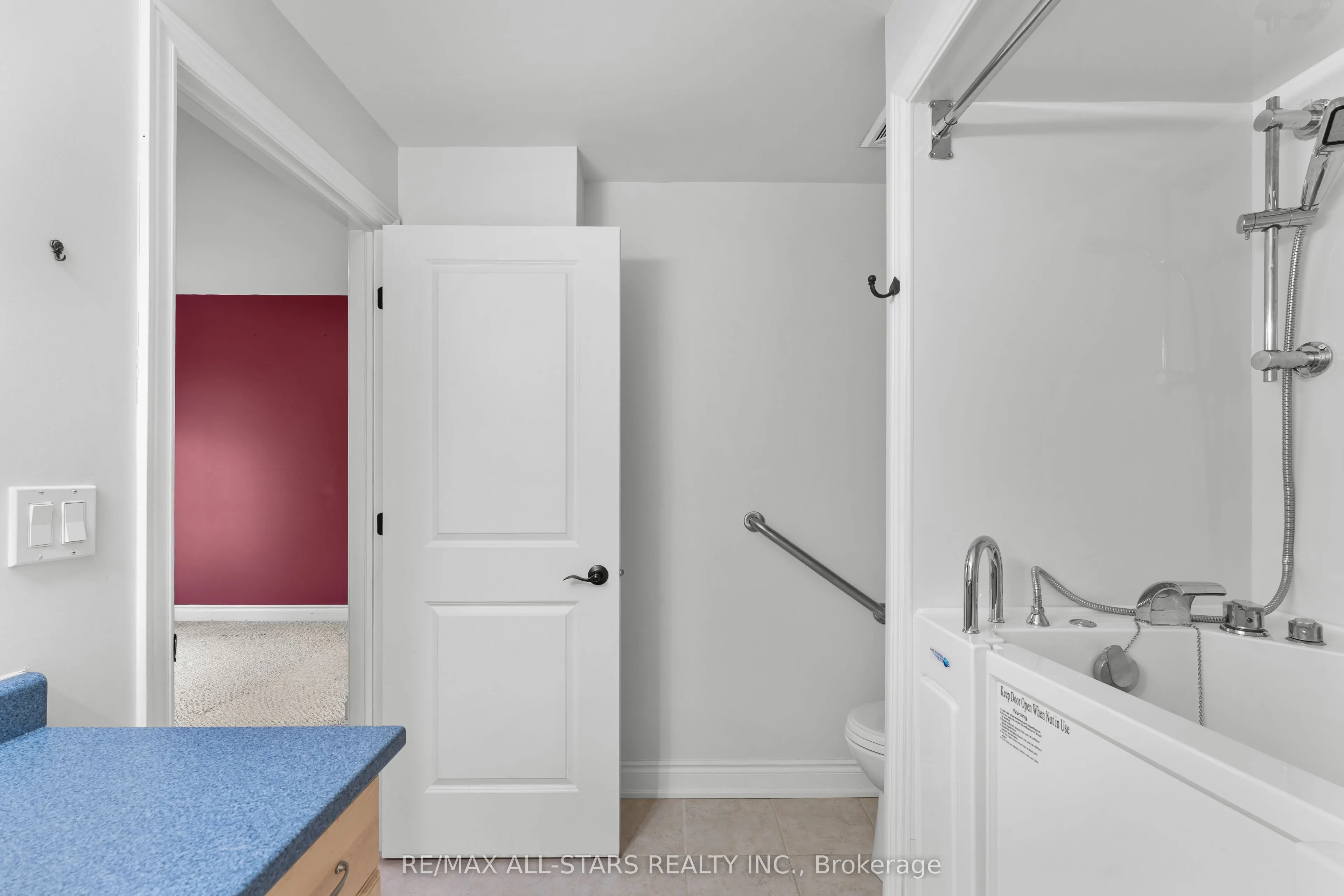 94 Francis Street W #104