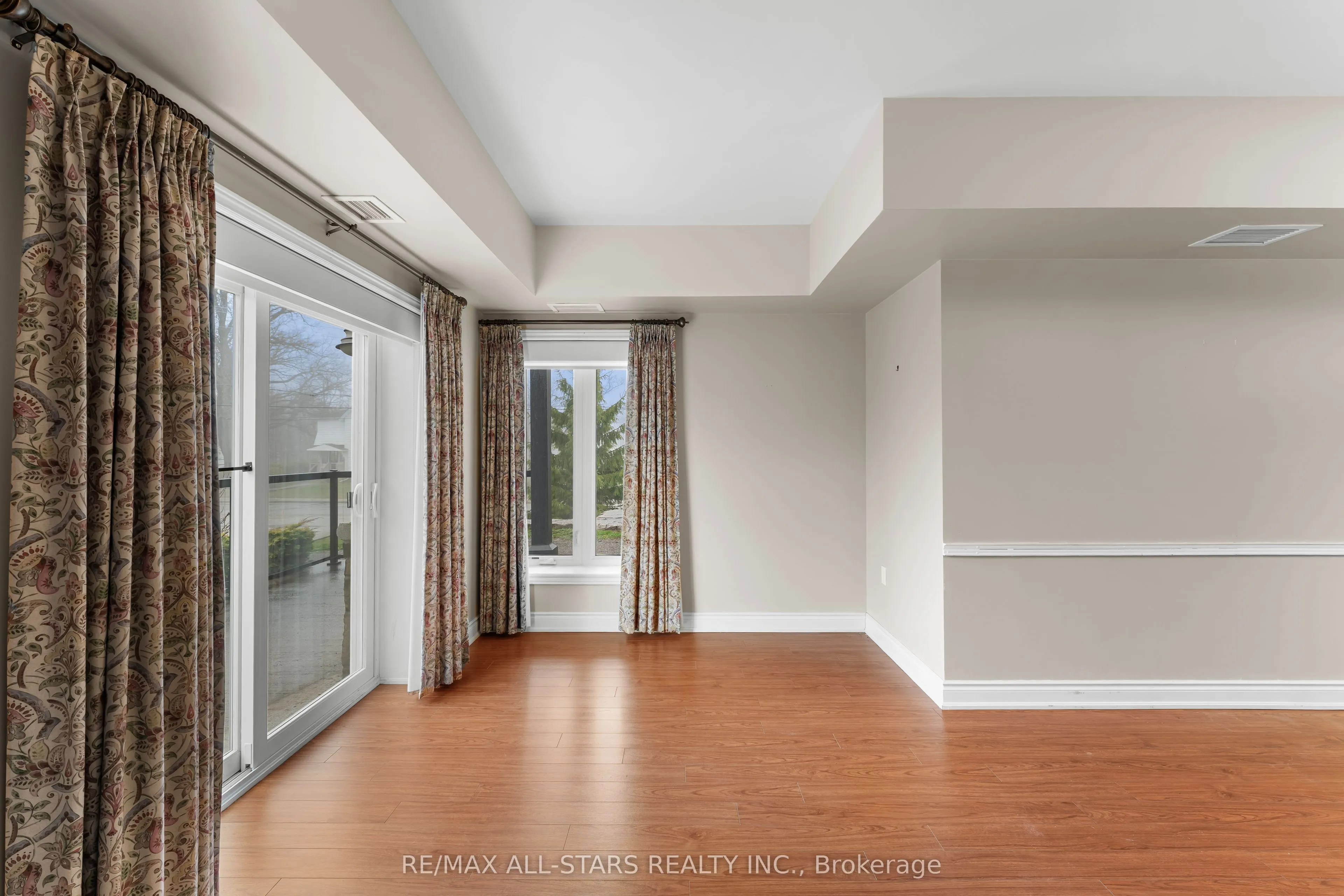 94 Francis Street W #104