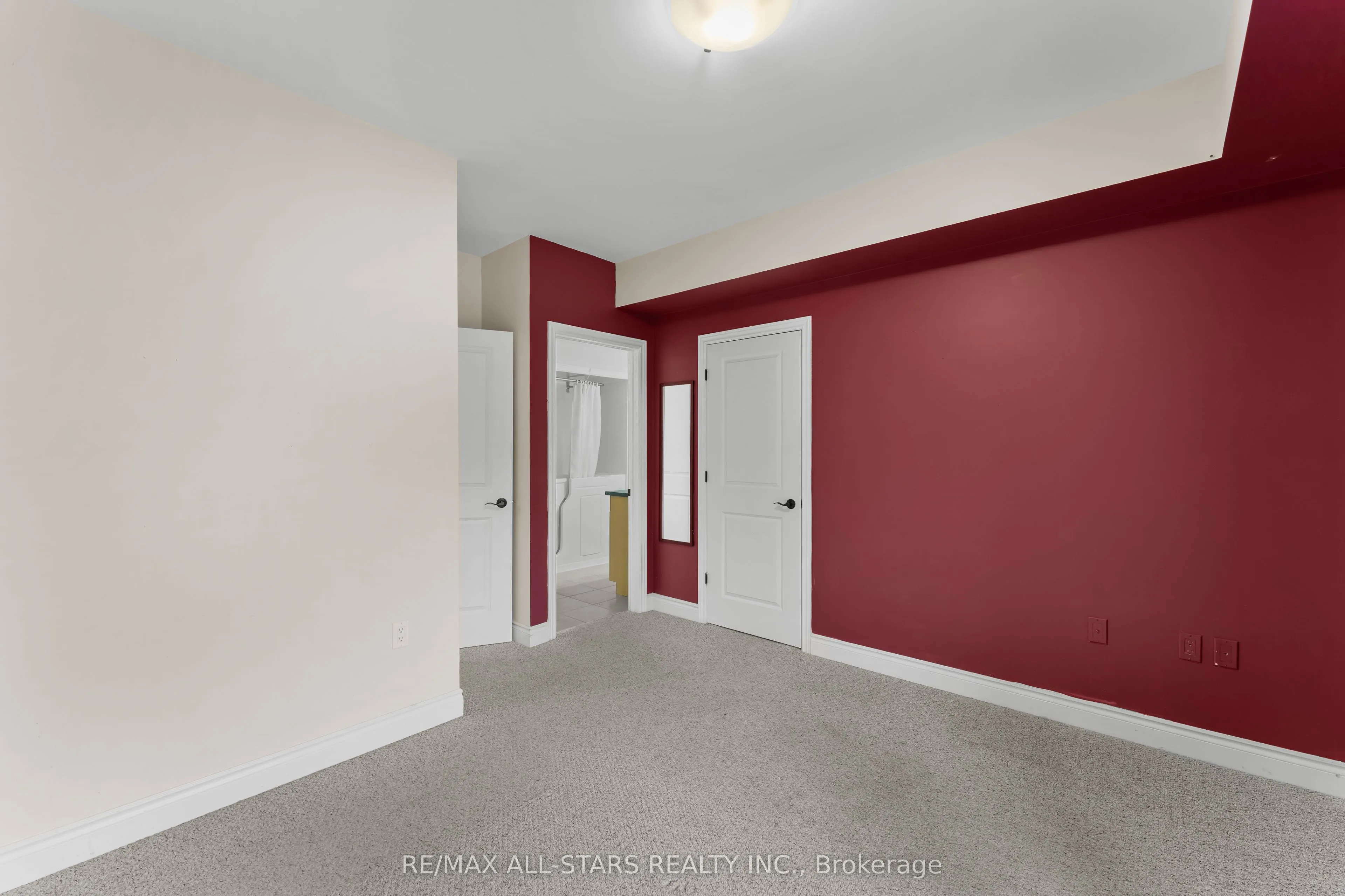 94 Francis Street W #104