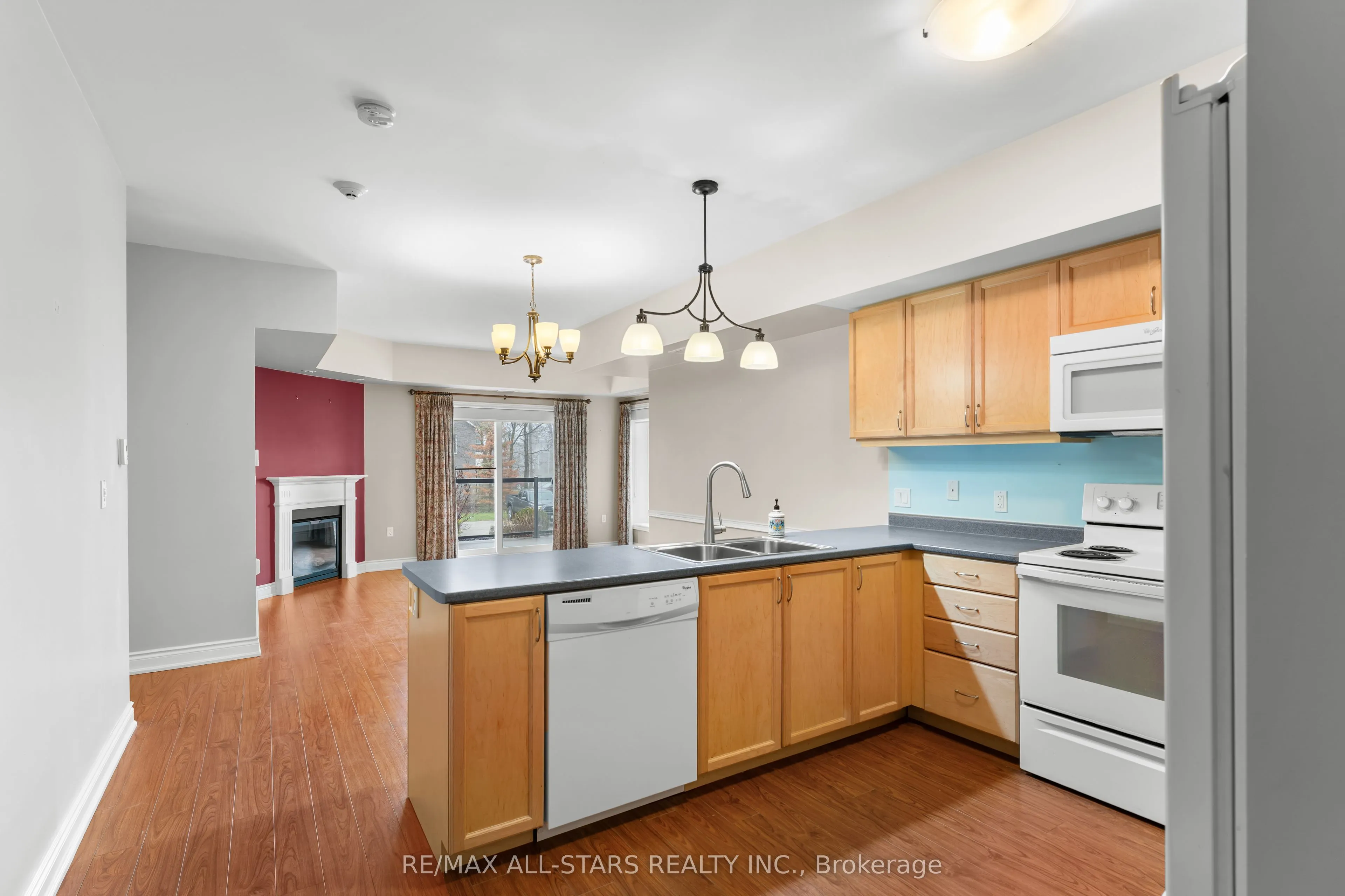 94 Francis Street W #104