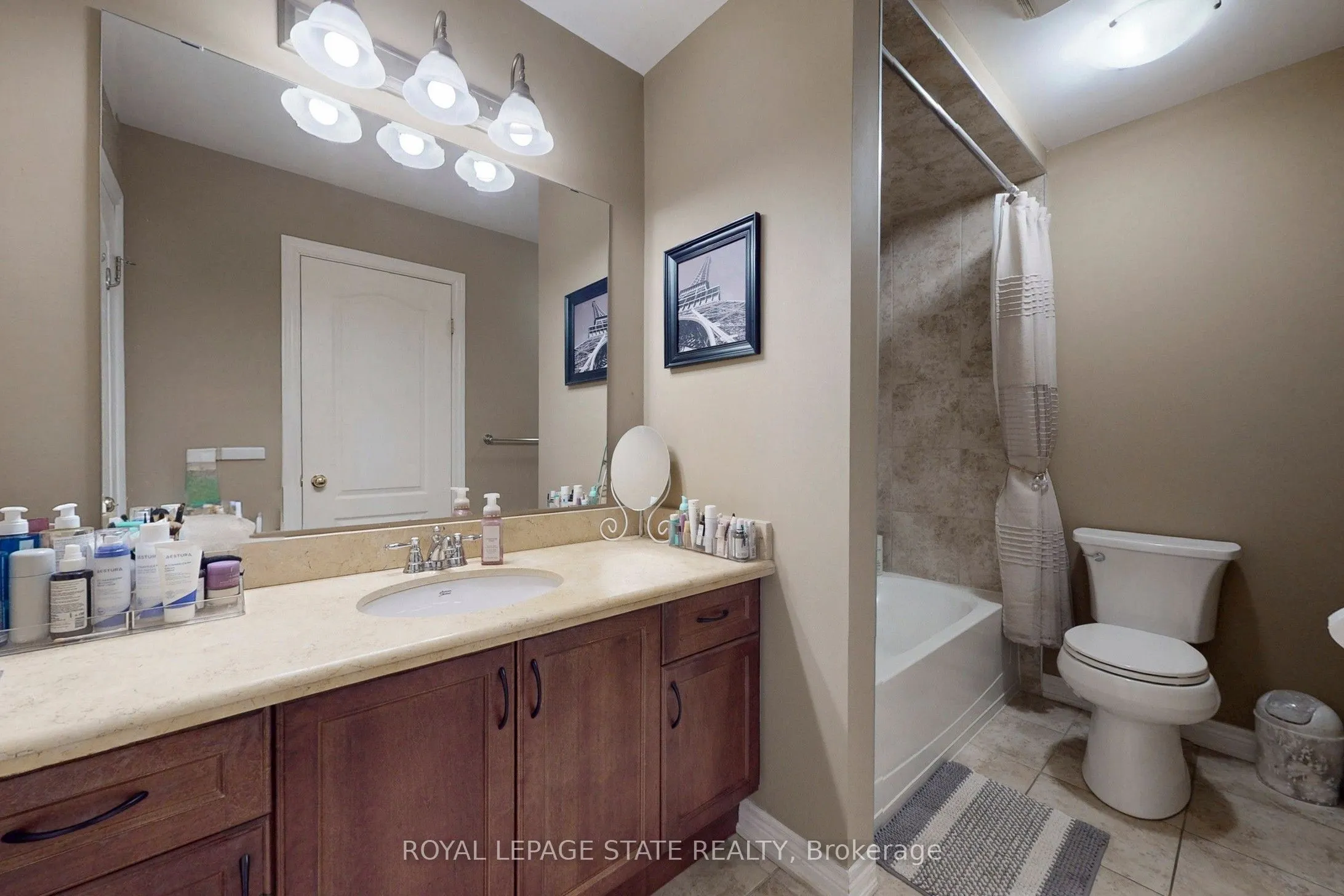 34 Forest Valley Crescent #15