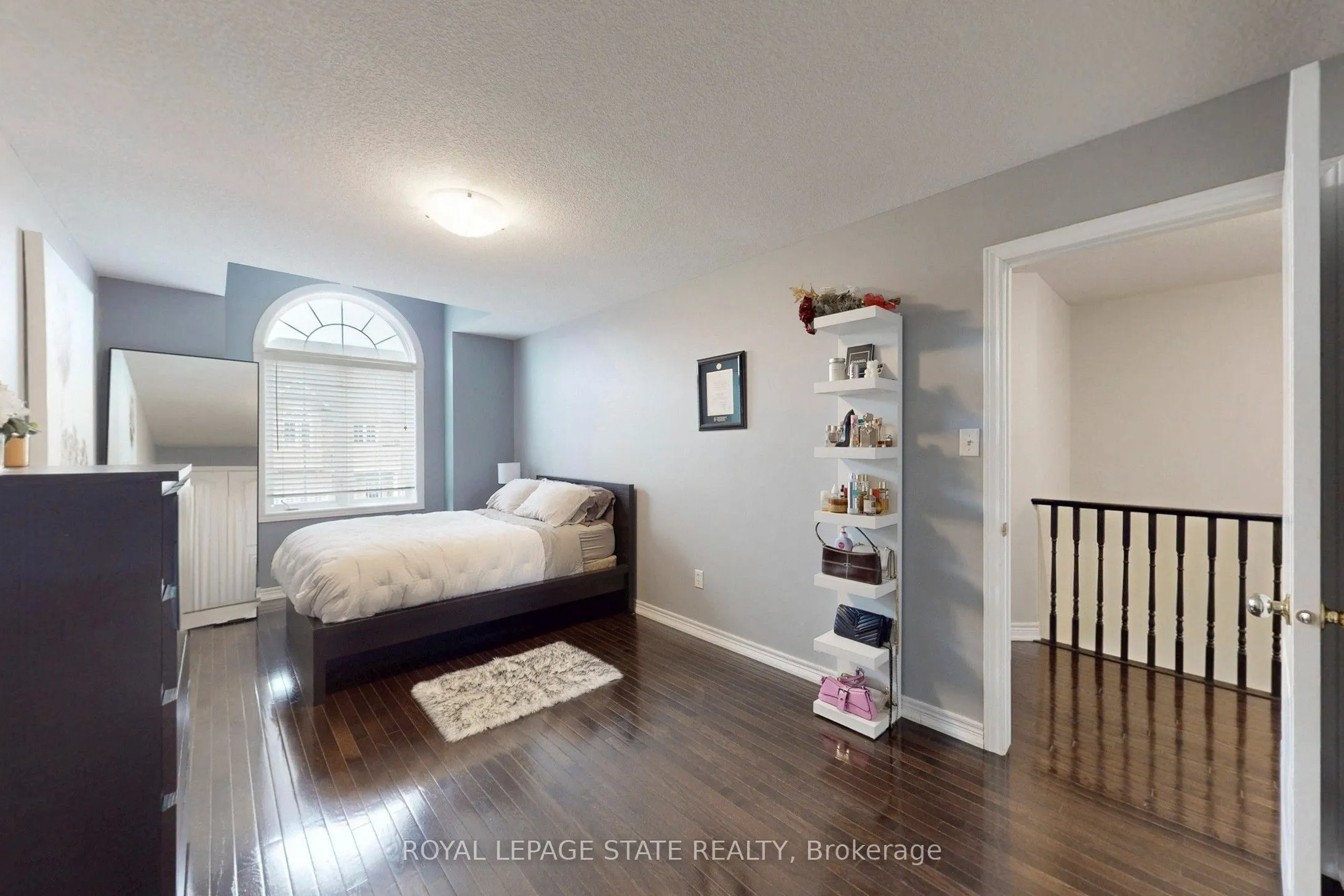 34 Forest Valley Crescent #15
