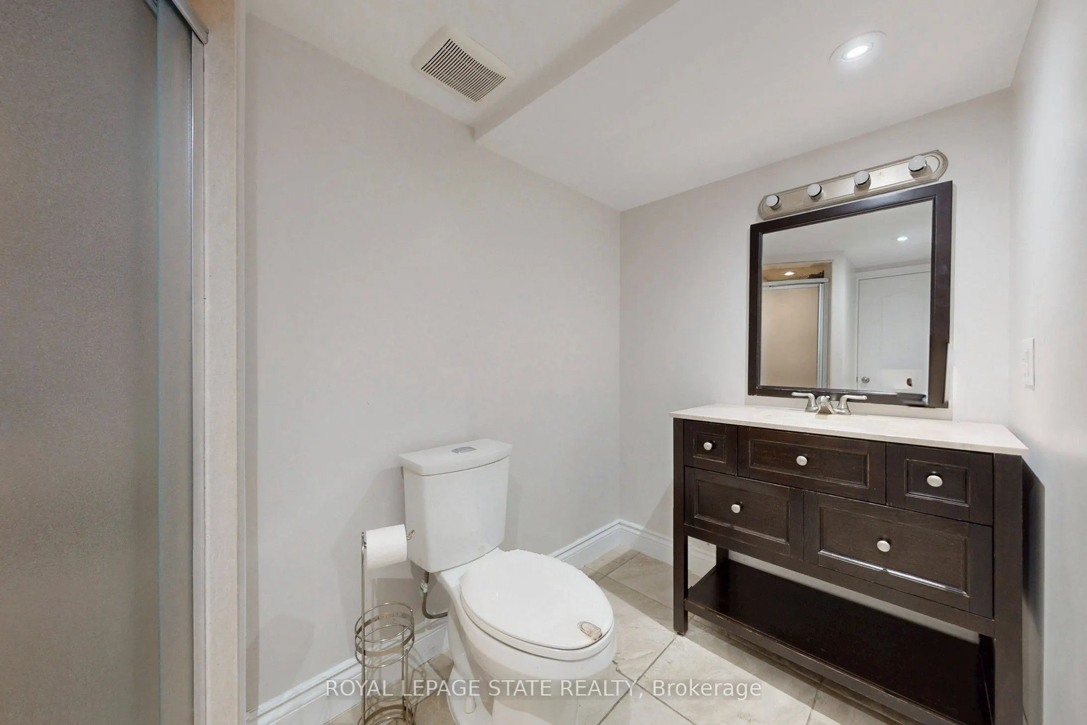 34 Forest Valley Crescent #15