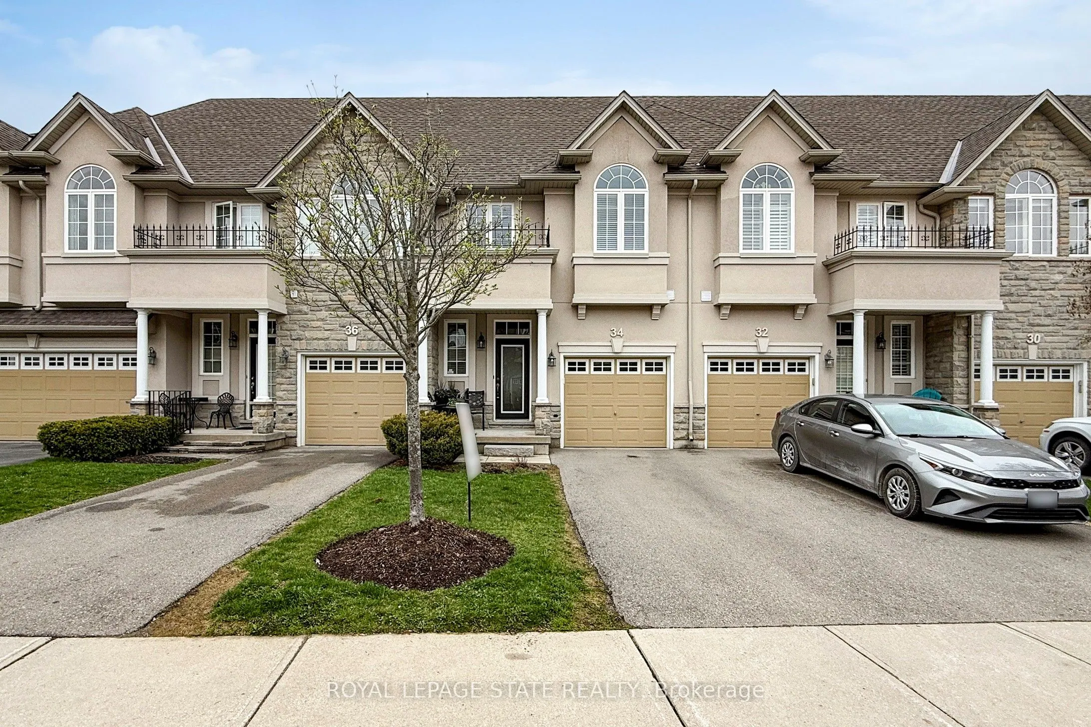 34 Forest Valley Crescent #15