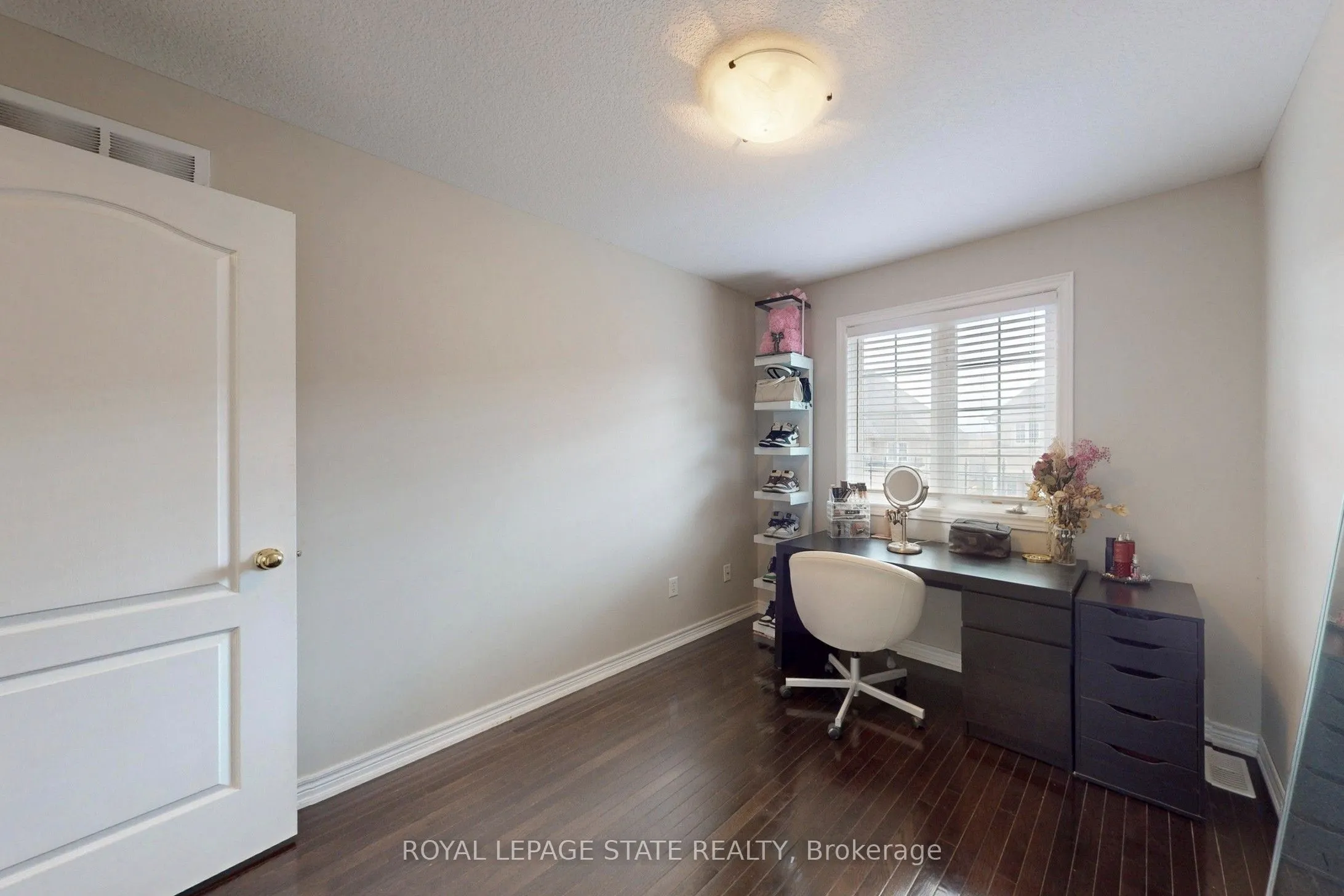34 Forest Valley Crescent #15