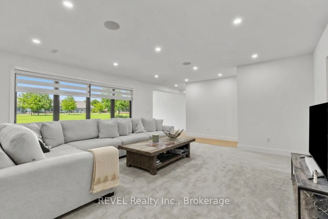 55 Swan Avenue