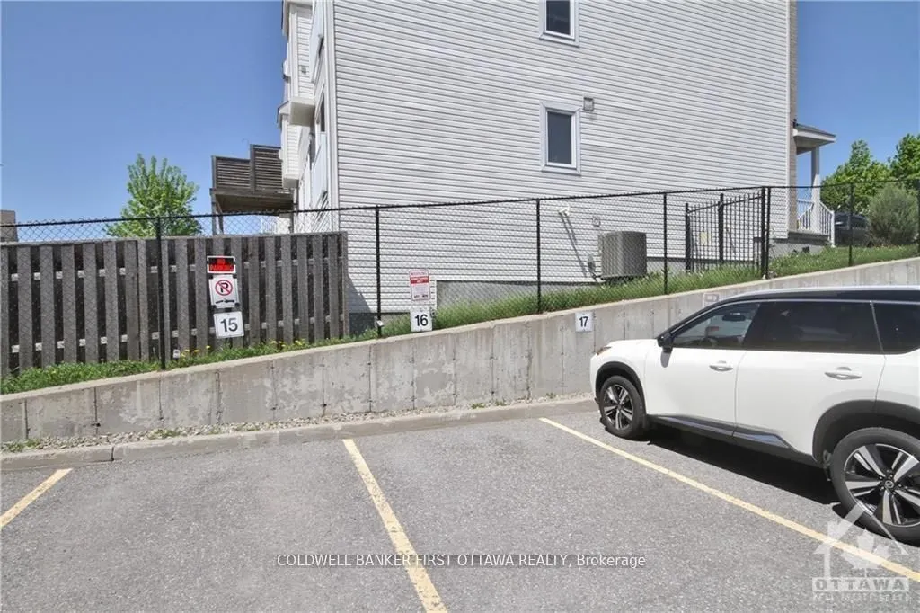 500 CLARIDGE Drive #205