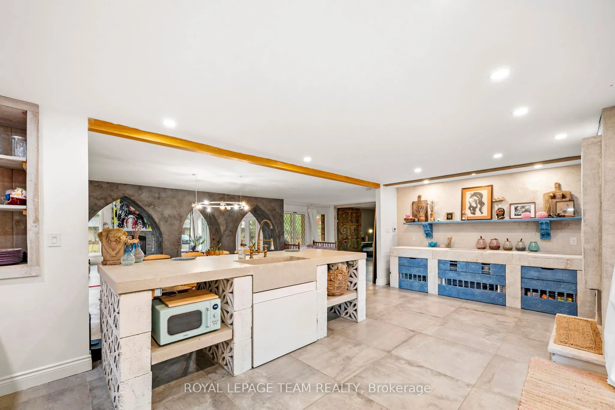 33 Rutherford Crescent
