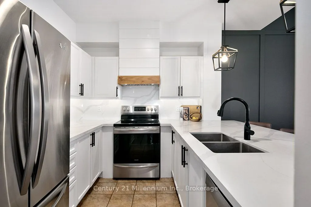110 Napier Street W #28