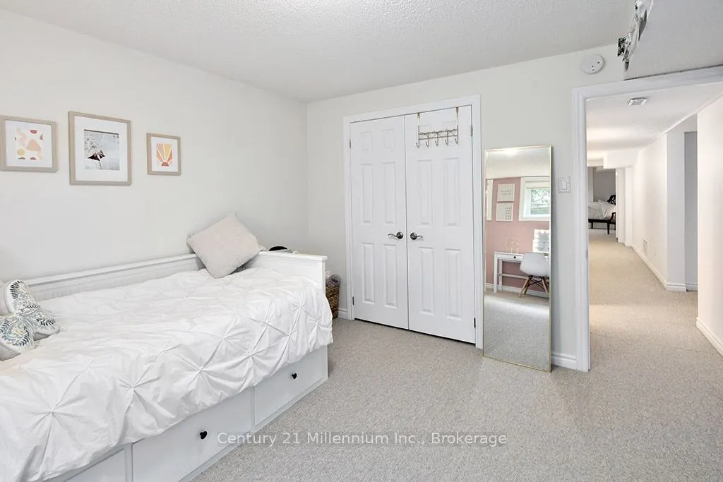 110 Napier Street W #28