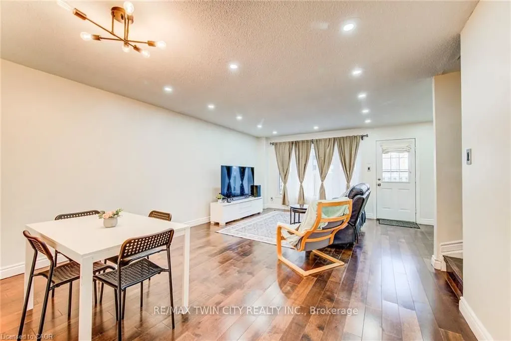 15 GREEN VALLEY Drive #27