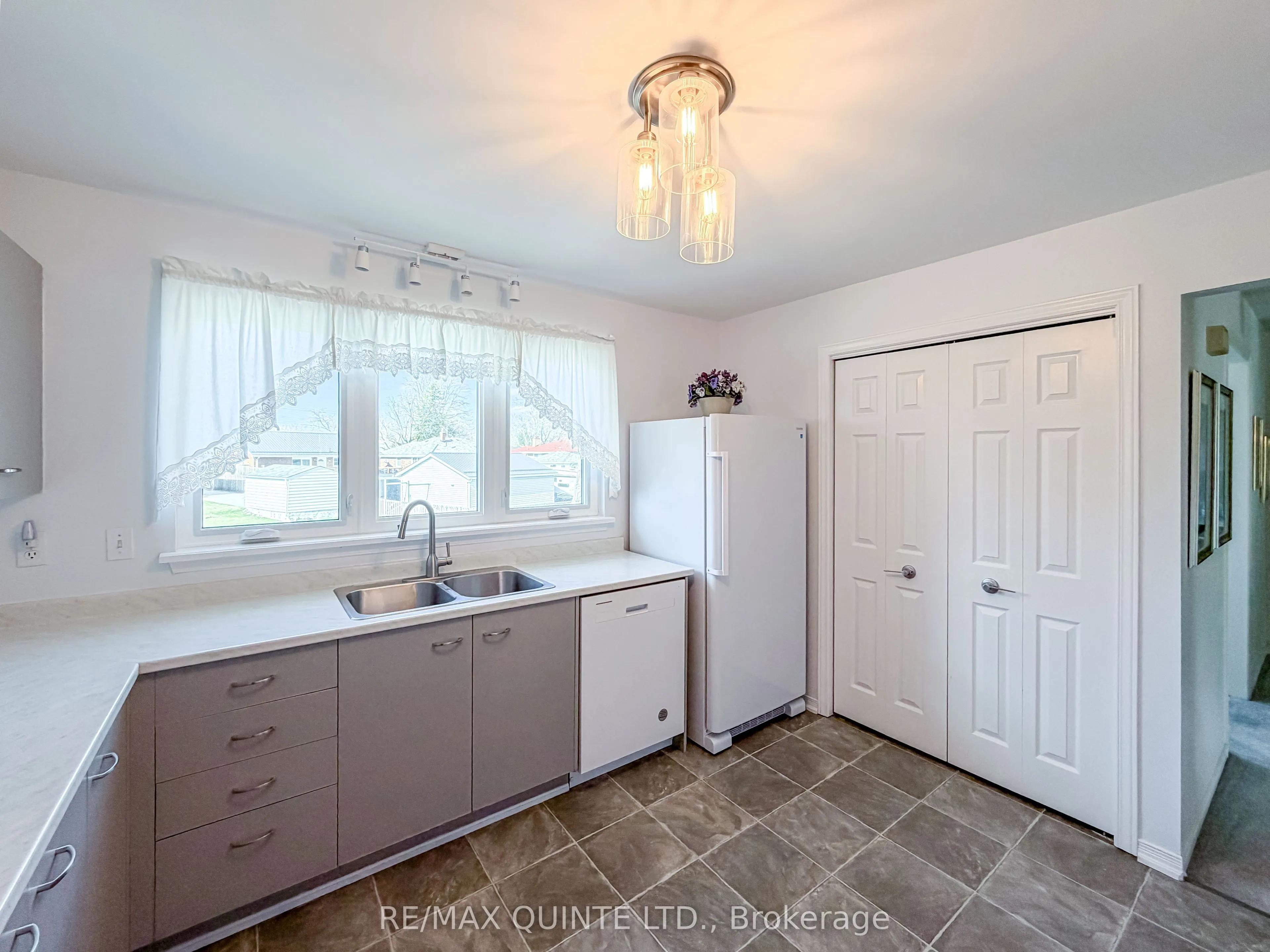 179 Herchimer Avenue #10